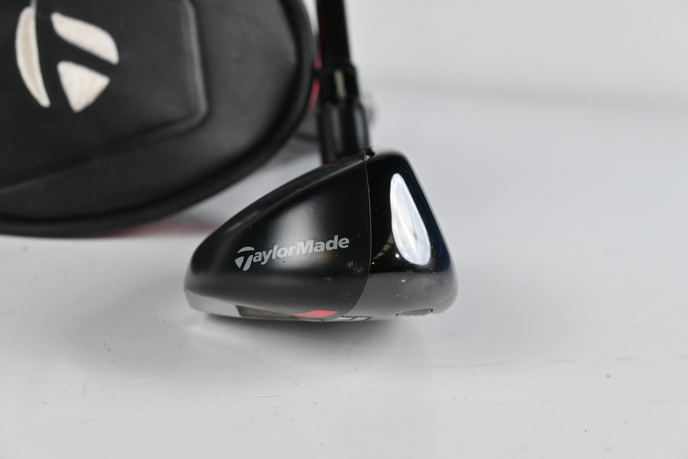 Taylormade Stealth Plus #3 Hybrid / 19.5 Degree / Stiff Flex Hzrdus Smoke RDX 80
