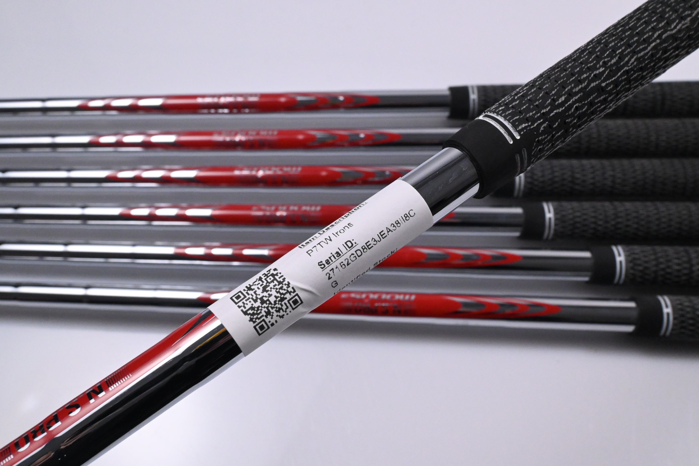 Taylormade P7TW Irons / 4-PW / X-Flex N.S.Pro Modus³ Tour 120 Shafts