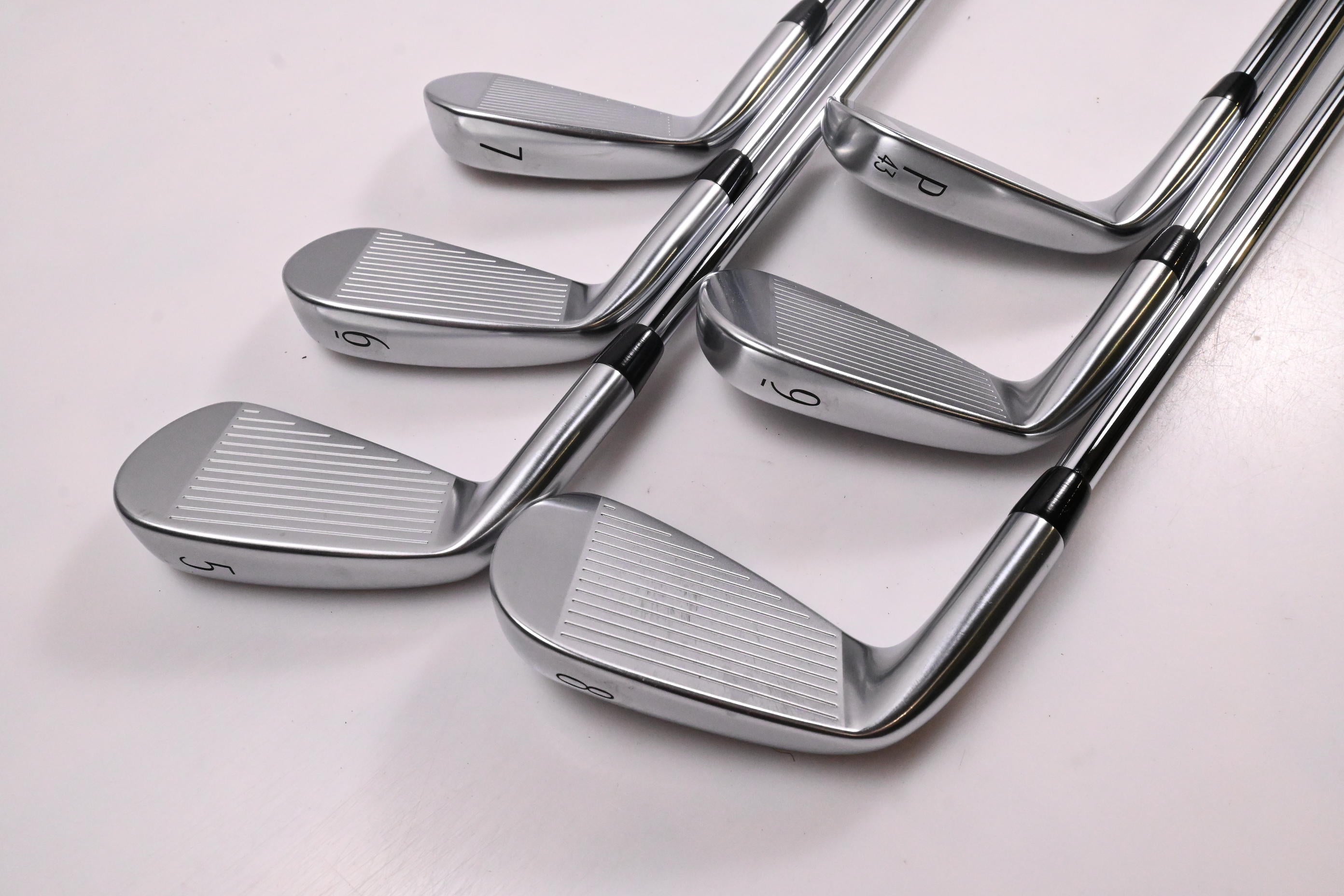 Titleist T250 2025 Irons / 5-PW / Regular Flex AMT Red Shafts