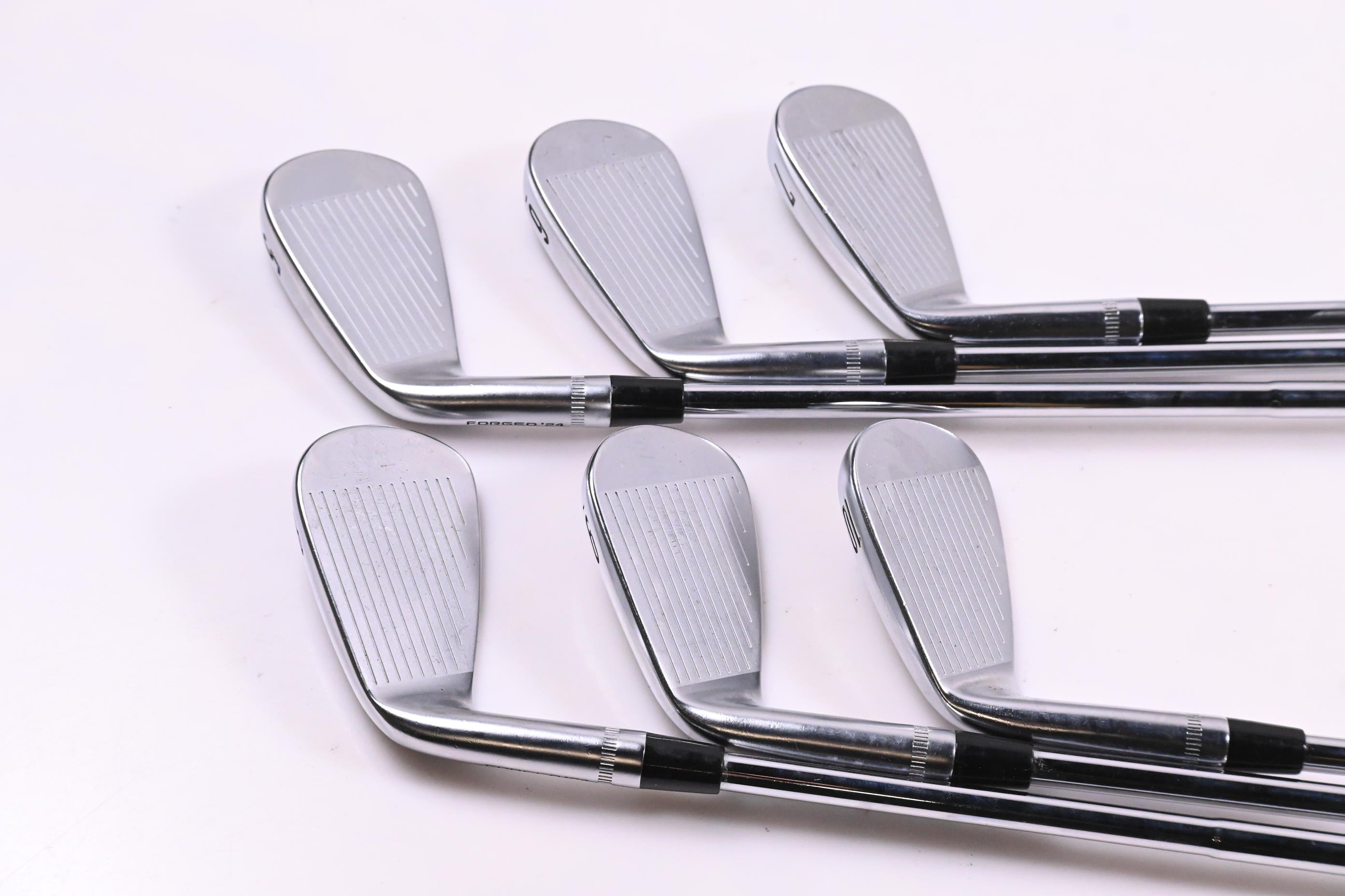 Callaway Apex CB 24 Irons / 5-PW / Stiff Flex Dynamic Gold Mid 115 S300 Shafts