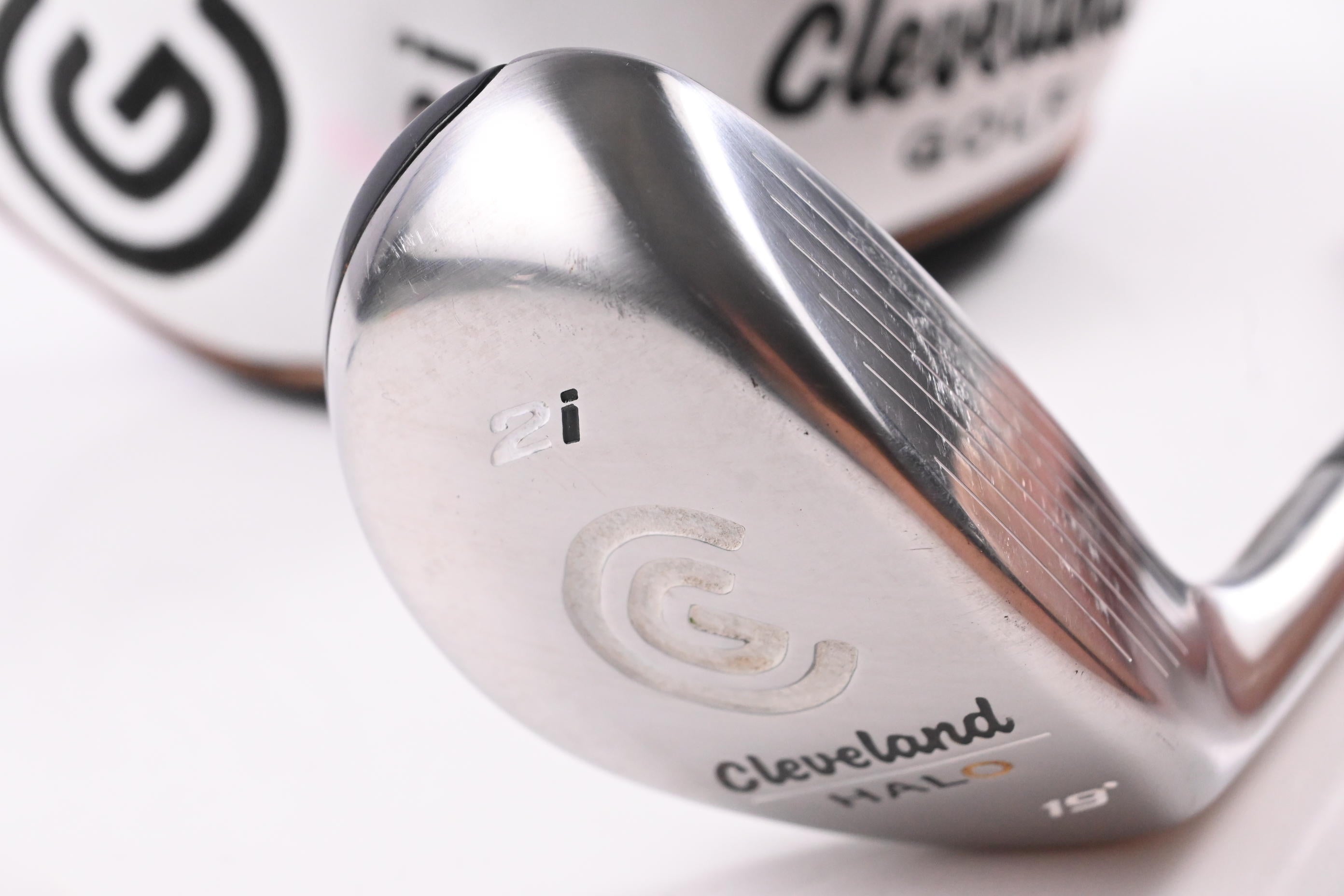 Cleveland Halo #2 Hybrid / 19 Degree / Regular Flex Halo Shaft