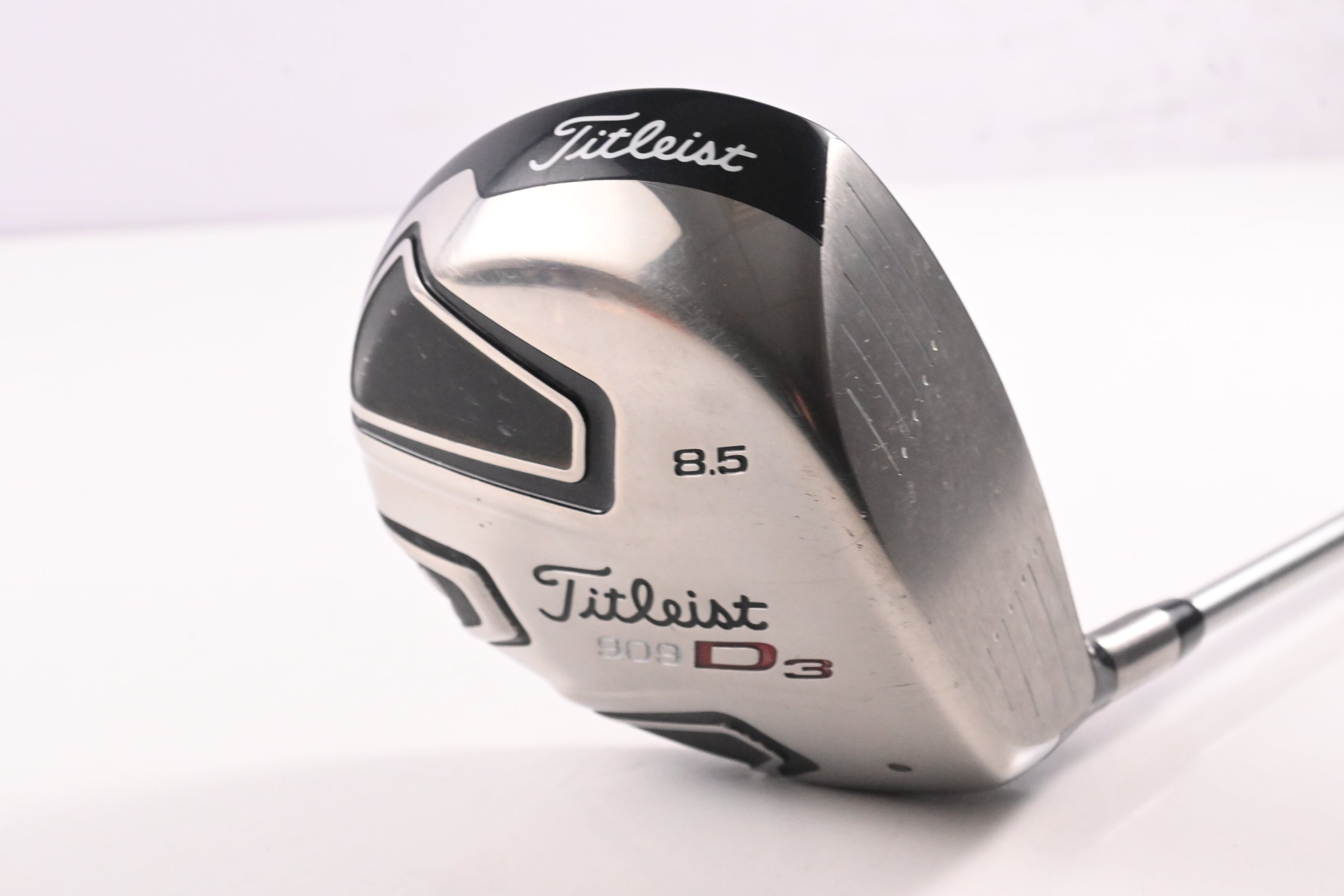 Titleist 909 D3 Driver / 8.5 Degree / Regular Flex Diamana Graphite Shaft
