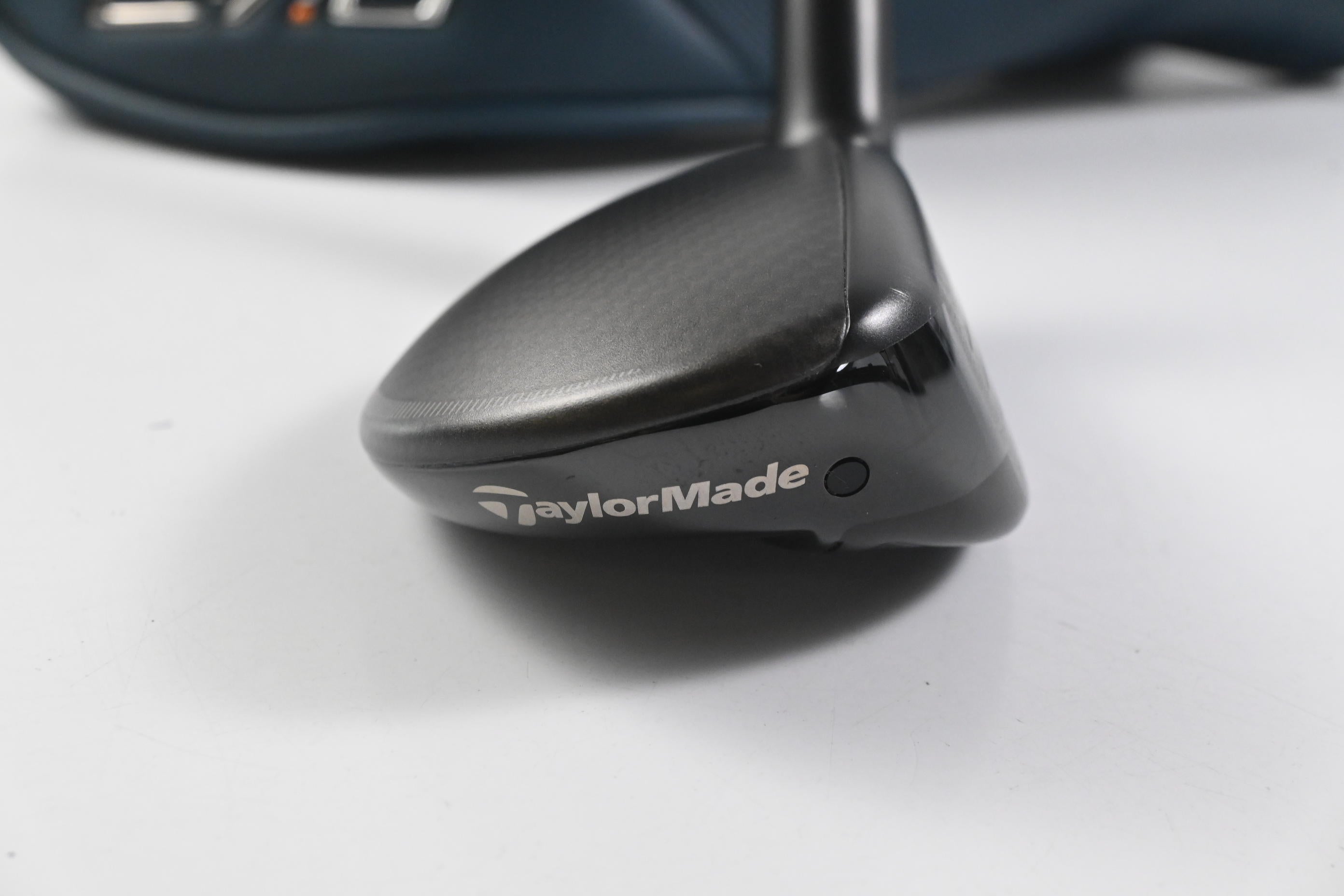 Taylormade Qi4D #4 Hybrid / 22 Degree / Regular Flex REAX By KBS White 65 Shaft