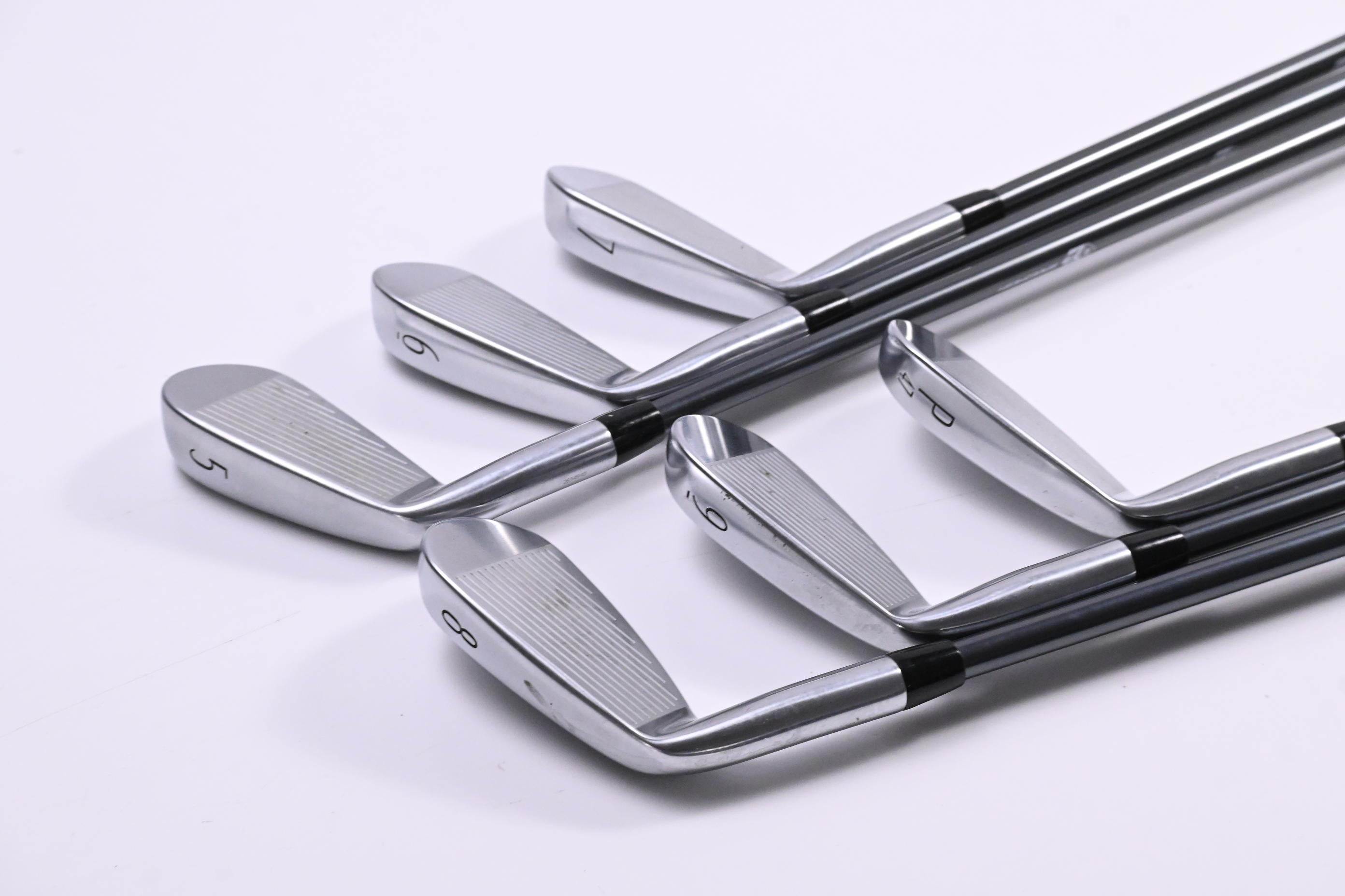 Titleist T250* 2025 Irons / 5-PW / Regular Flex MMT 65 Shafts