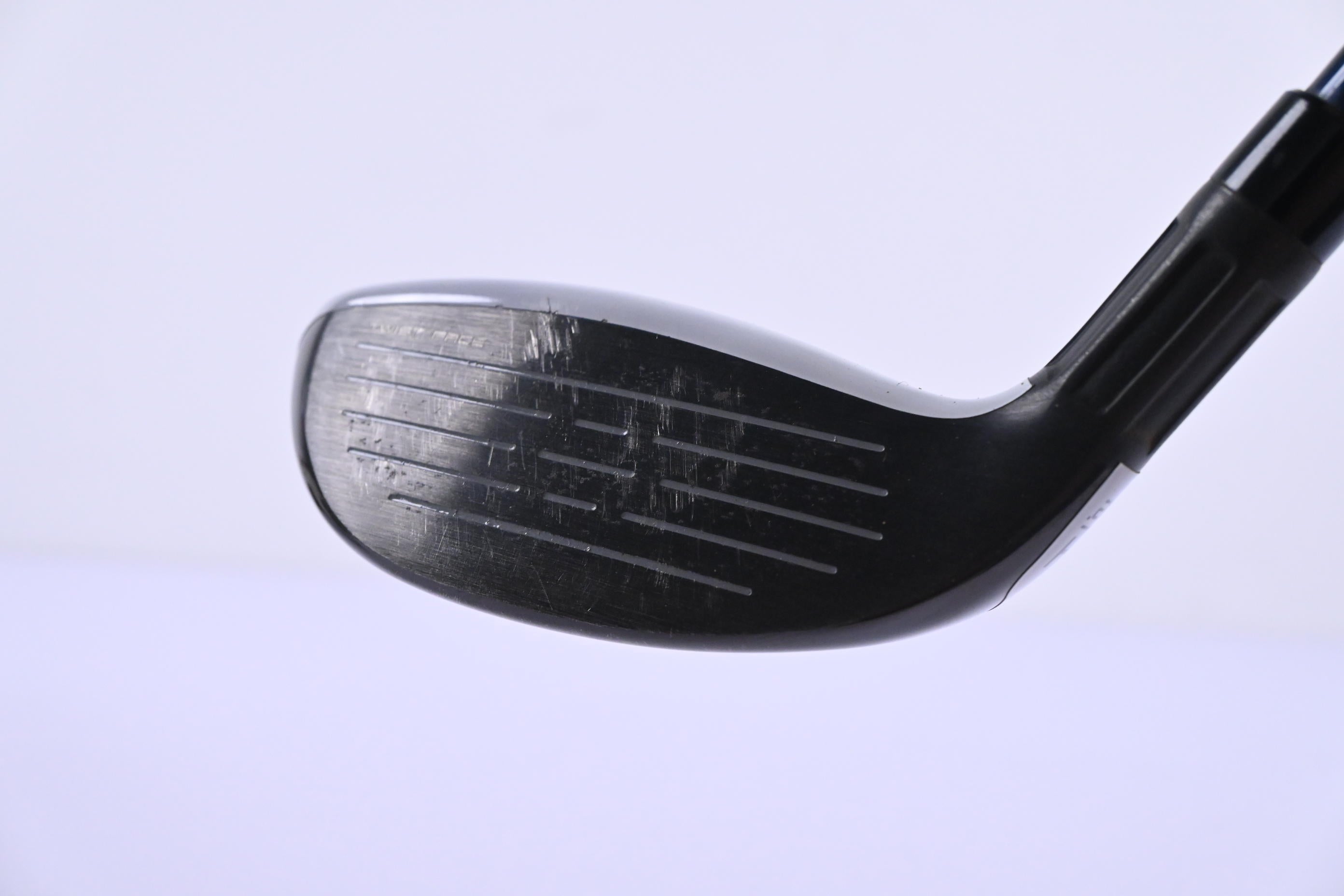Taylormade SIM2 Max #4 Hybrid / 22 Degree / Regular Flex Fujikura Ventus Blue 6