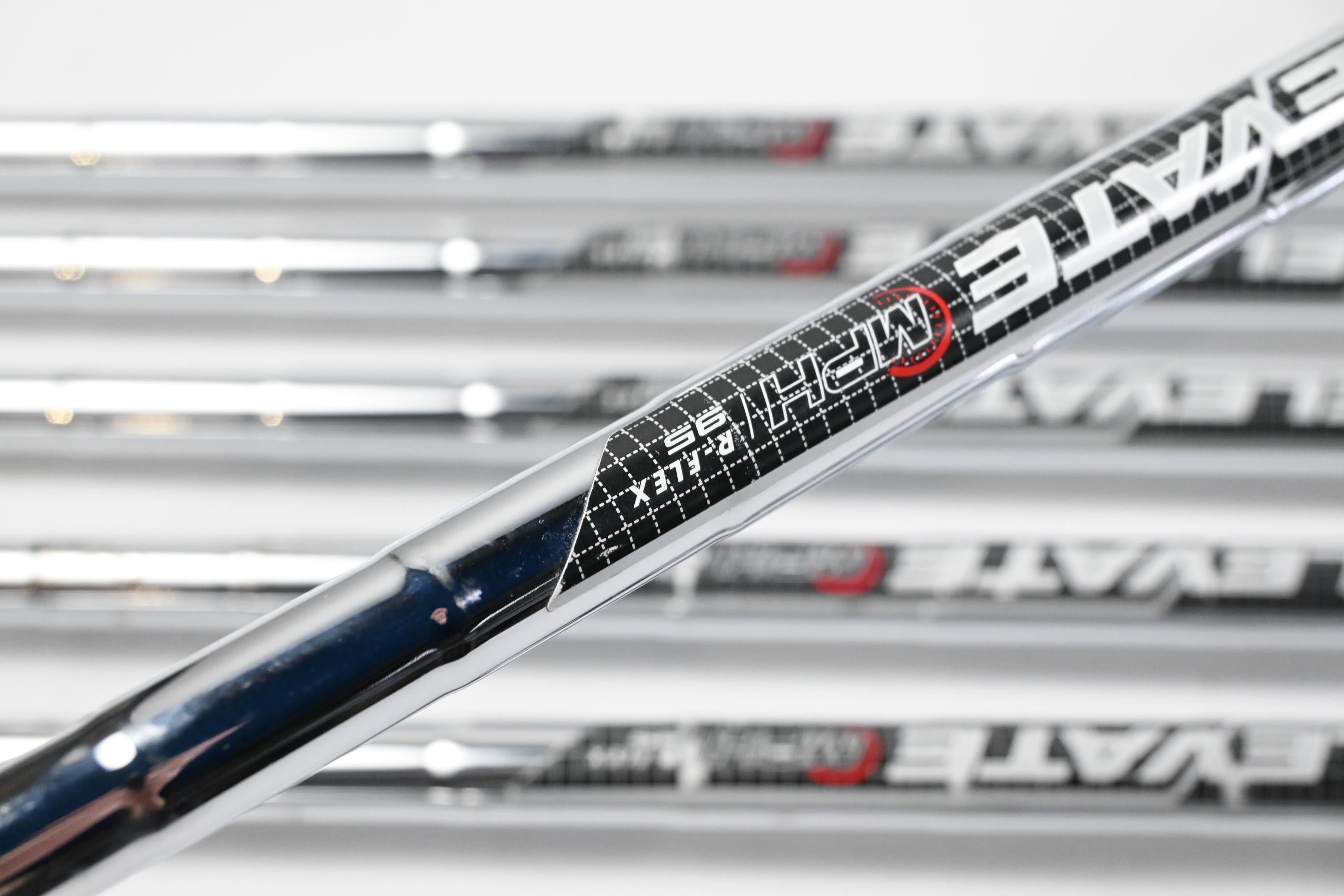Ping i530 Irons / 5-PW+GW / White Dot / Regular Flex Elevate MPH 95 Shafts