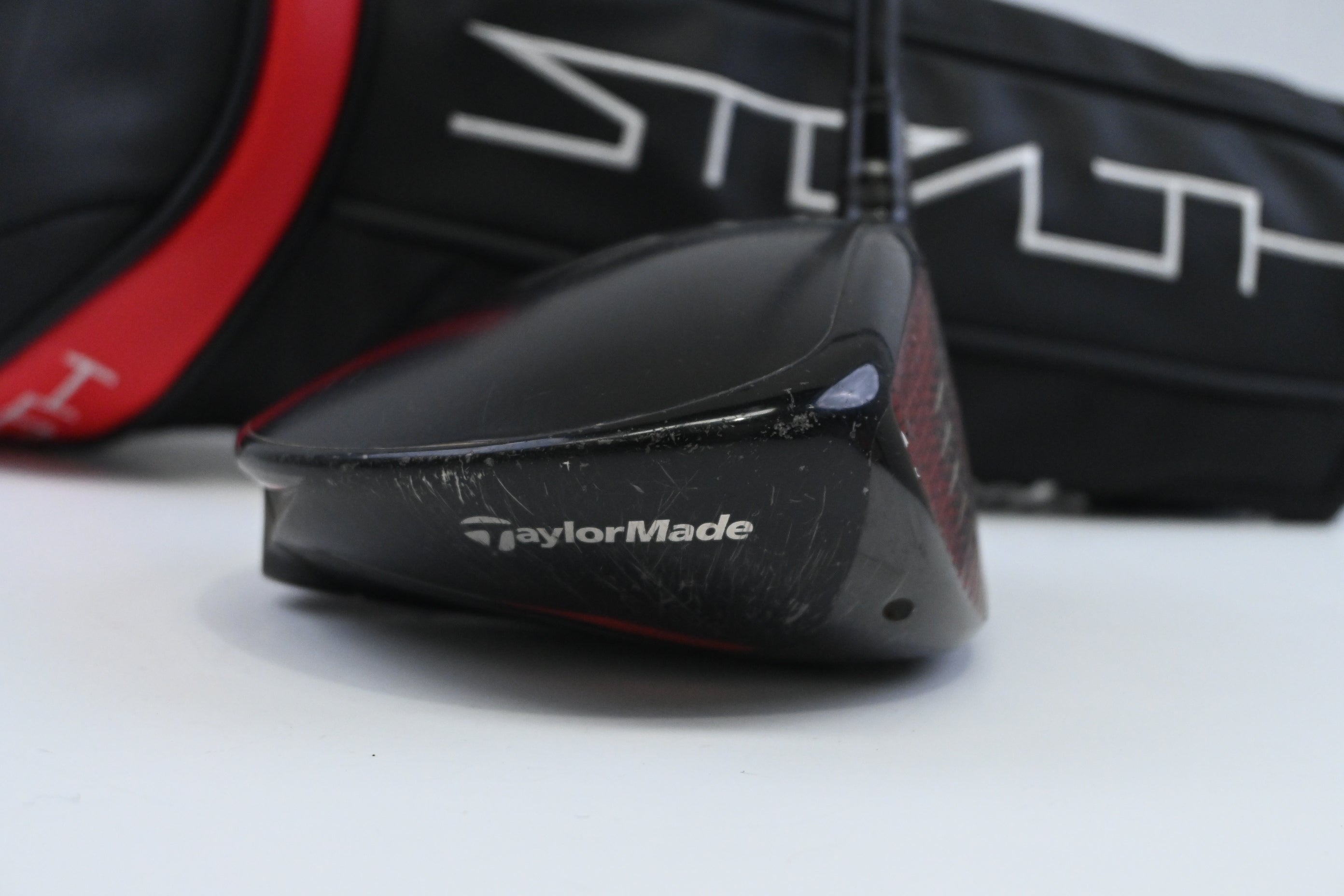 Taylormade Stealth HD Driver / 10.5 Degree / Regular Flex Fujikura AirSpeeder 45