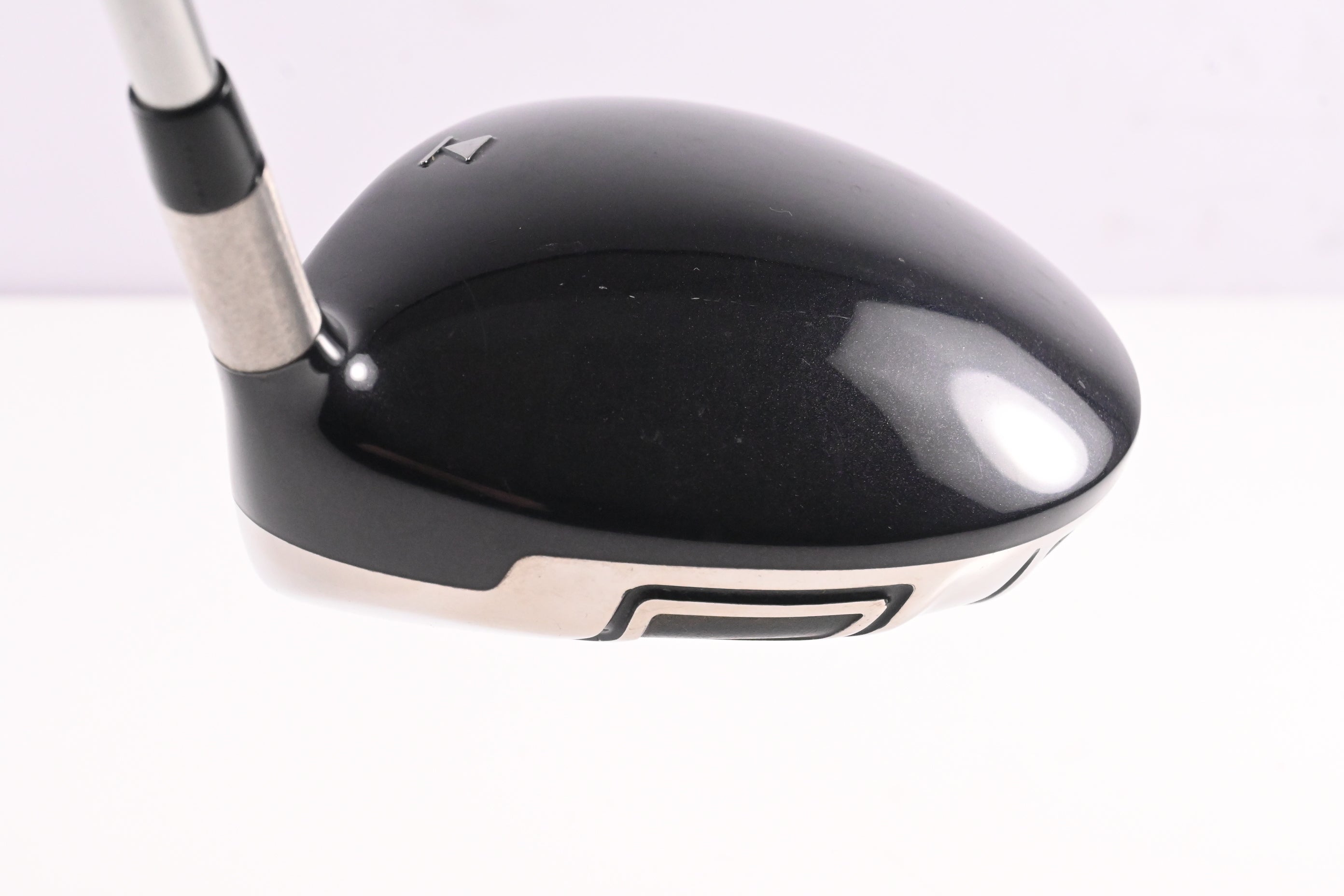 Titleist 909 D3 Driver / 8.5 Degree / Regular Flex Diamana Graphite Shaft