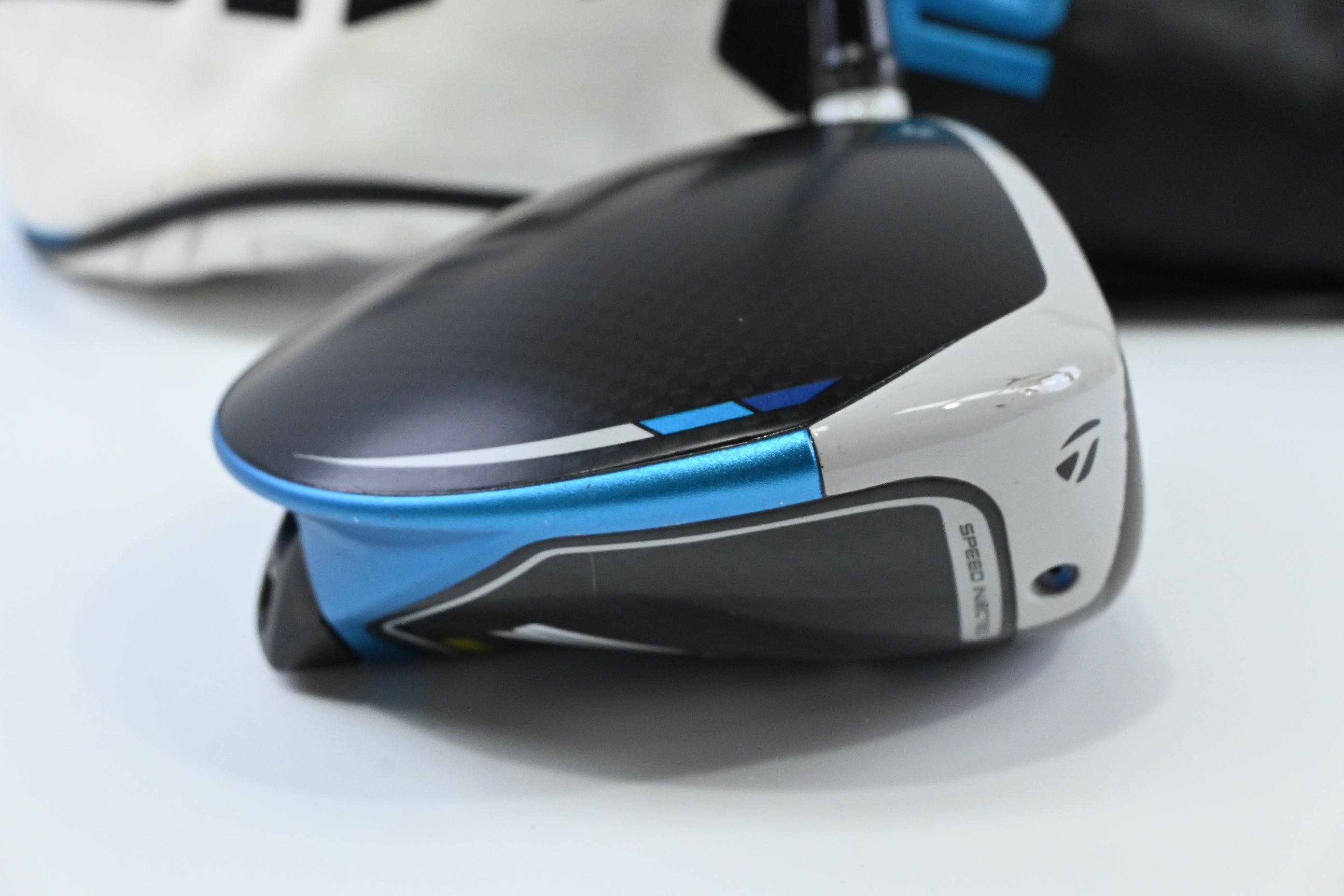 Taylormade SIM2 Max Driver / 9.5 Degree / Stiff Flex Fujikura Ventus Blue 5
