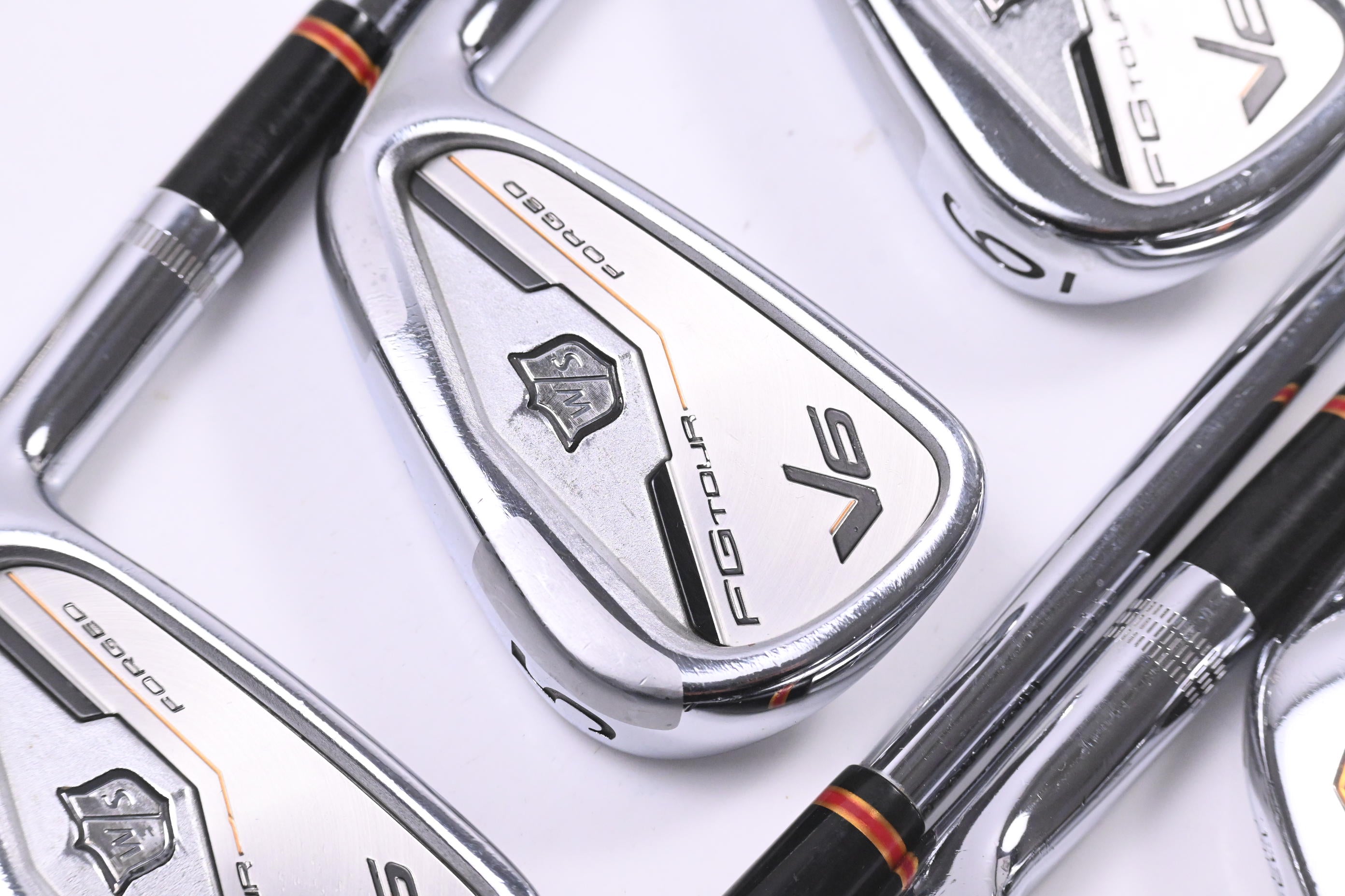 Wilson FG Tour V6 / 100 Combo Irons / 4-PW / X-Flex Dynamic Gold X100 Shafts
