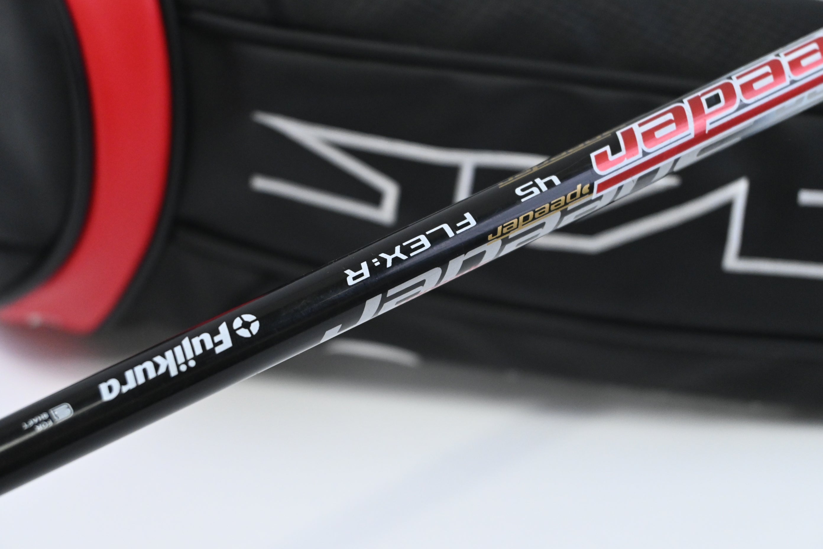 Taylormade Stealth HD Driver / 10.5 Degree / Regular Flex Fujikura AirSpeeder 45