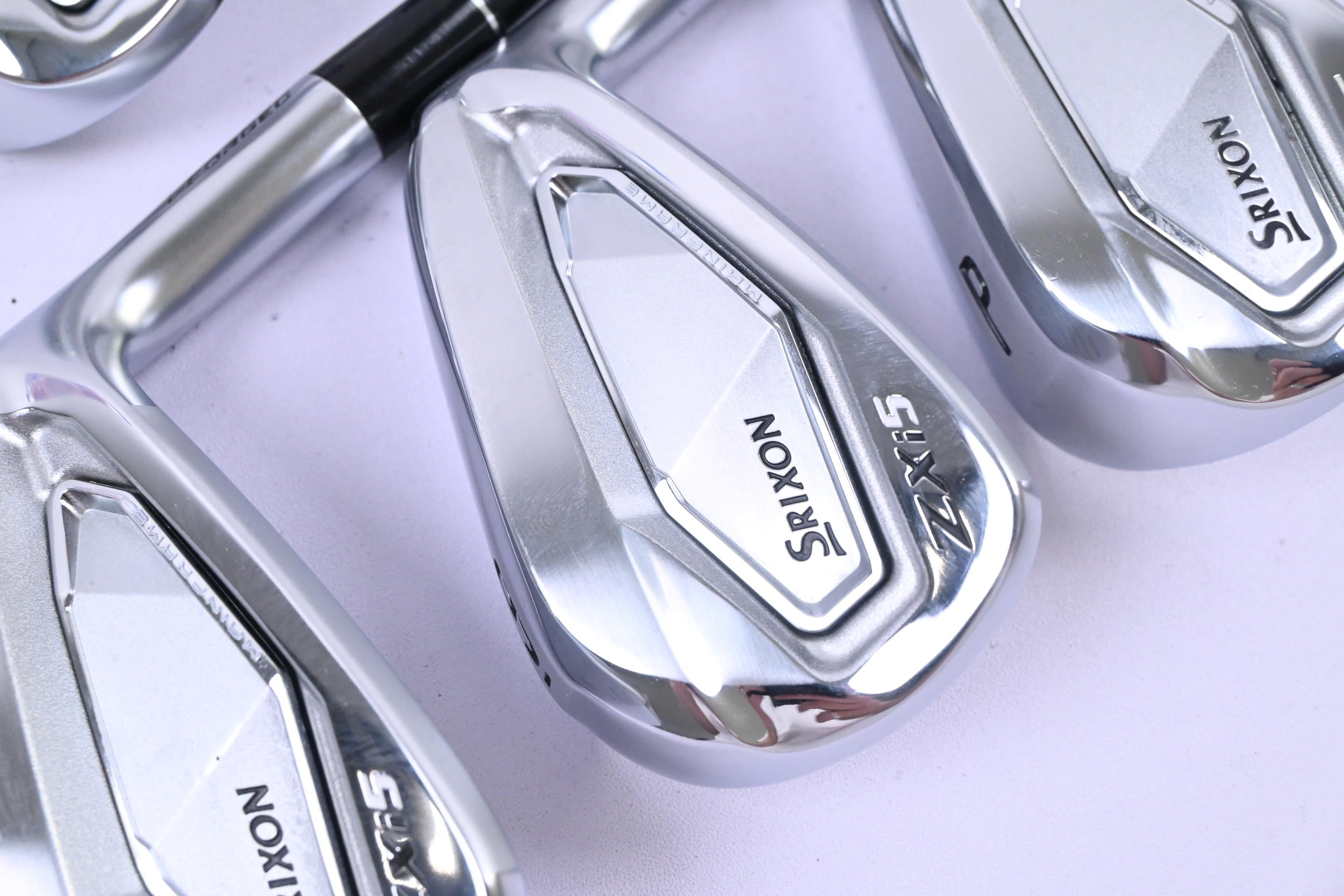 Srixon ZXi5 Irons / 6-PW / Regular Flex KBS TGI 60 Shafts