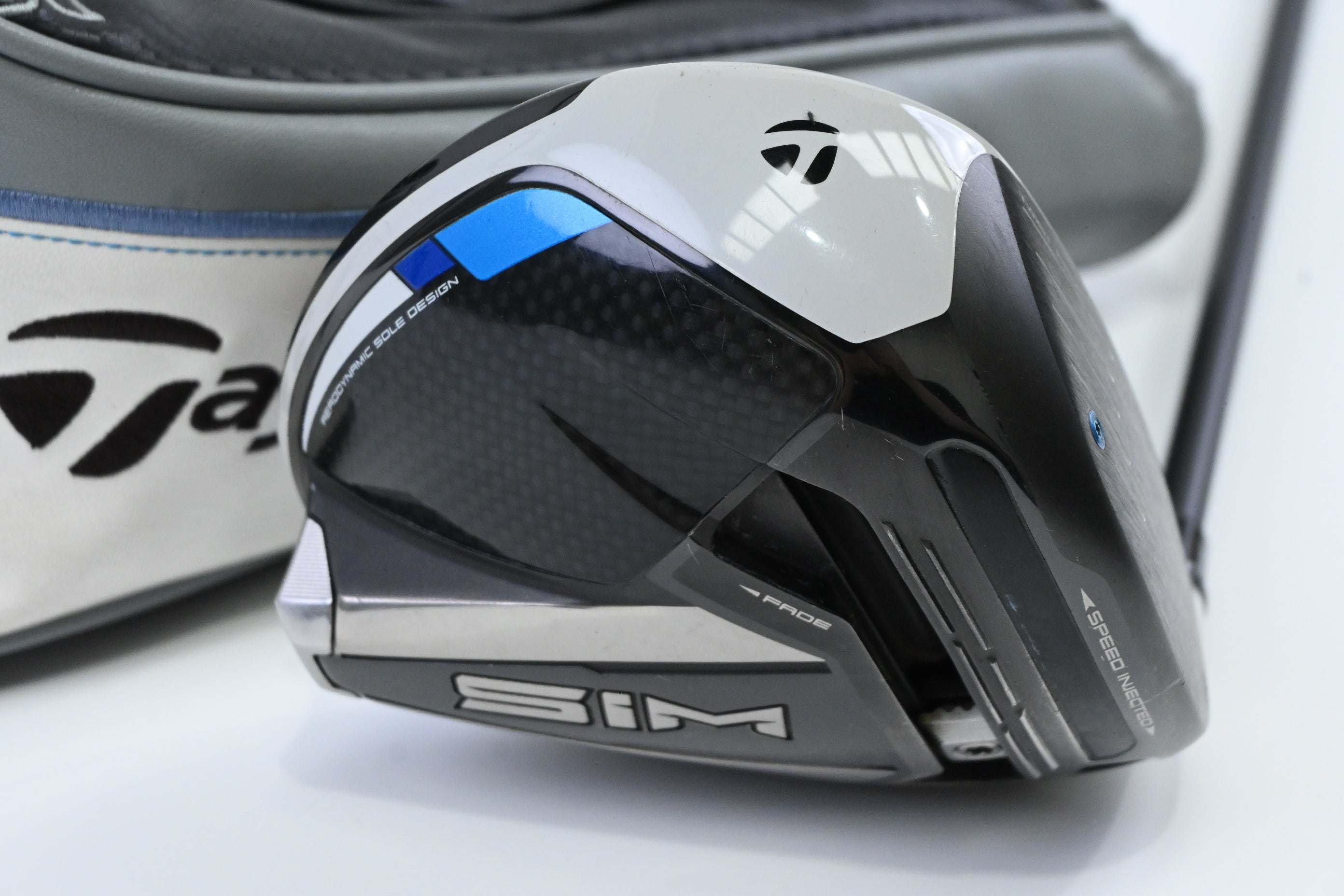 Taylormade SIM Driver / 9 Degree / Regular Flex Fujikura Ventus Blue 5 Shaft