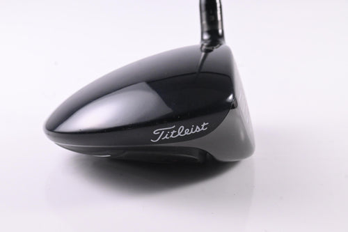 Titleist 915 D2 Driver / 9.5 Degree / Regular Flex Diamana M+ Red 50 Shaft