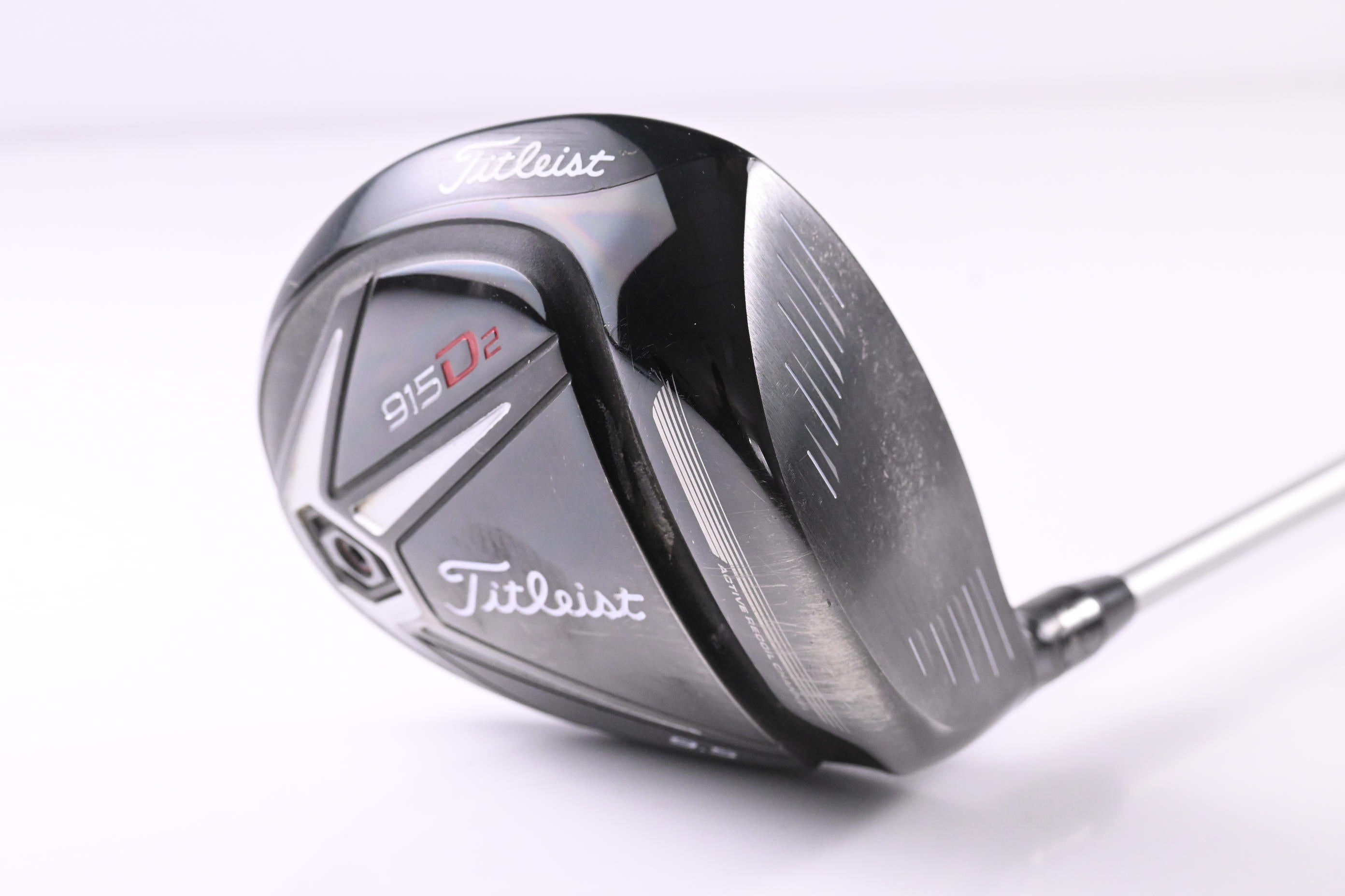 Titleist 915 D2 Driver / 9.5 Degree / Stiff Flex Diamana Red Board M Plus 50