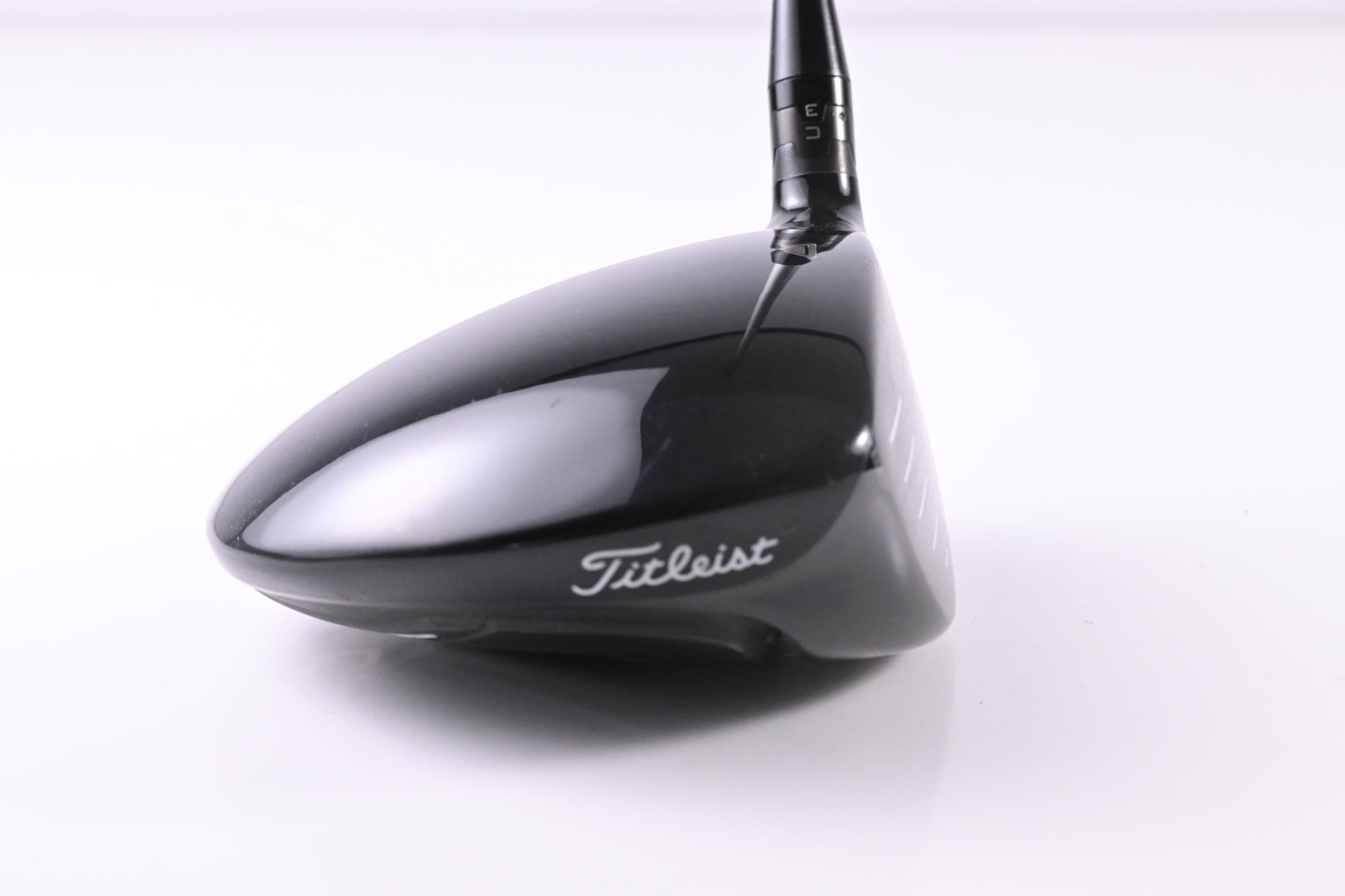 Titleist 915 D2 Driver / 9.5 Degree / Stiff Flex Diamana Red Board M Plus 50