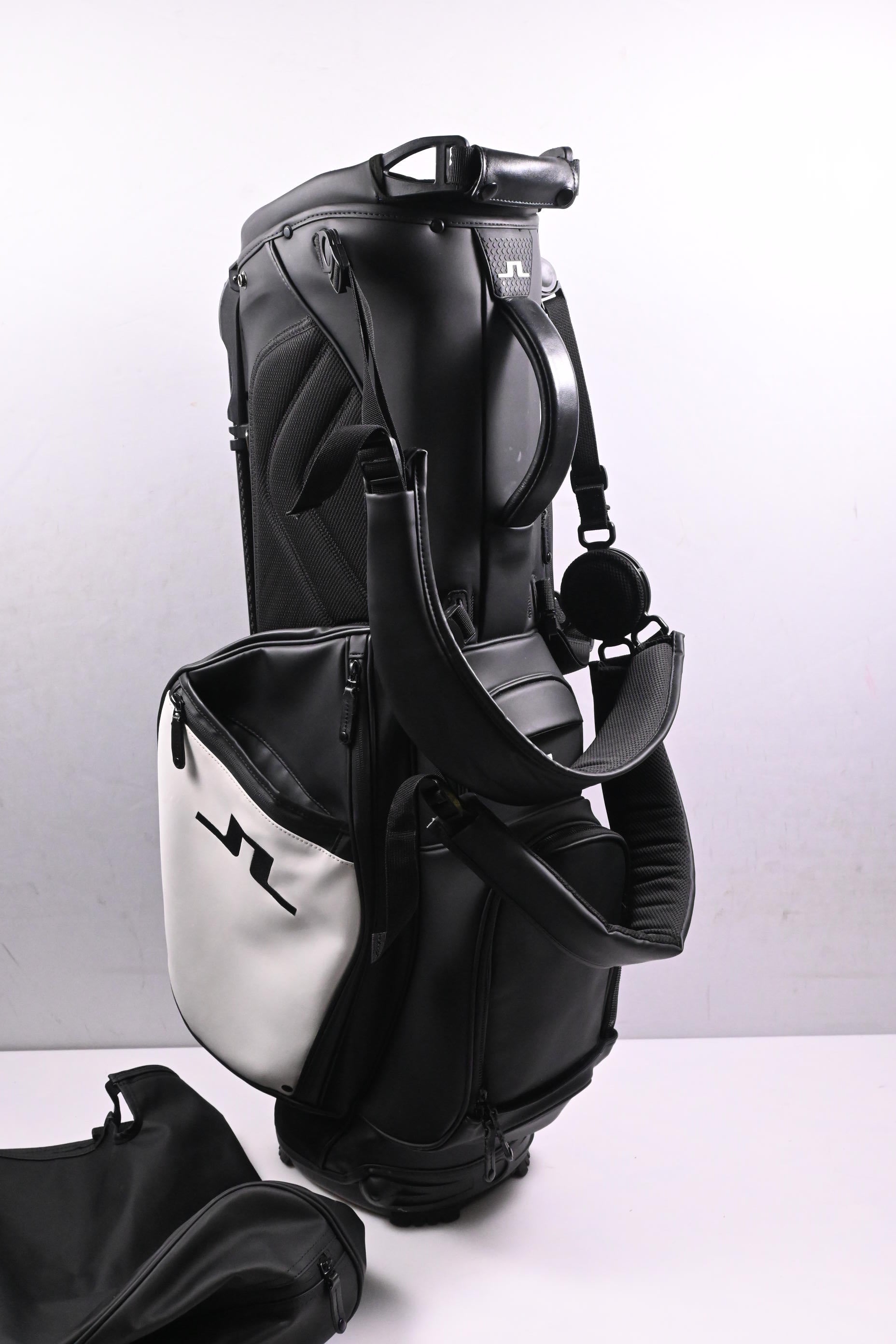 J Lindeberg x Vessel Stand Bag / 6-Way Divider / Black, White