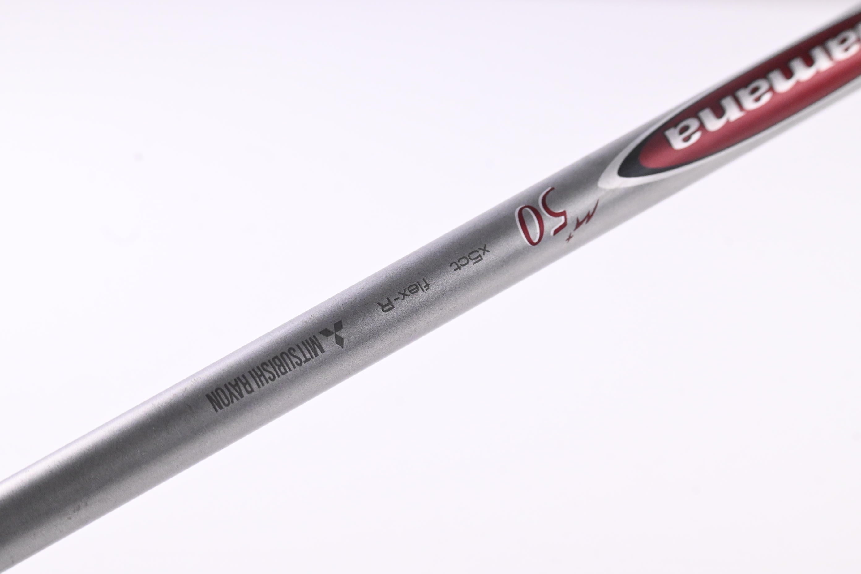 Titleist 915 D2 Driver / 9.5 Degree / Regular Flex Diamana M+ Red 50 Shaft