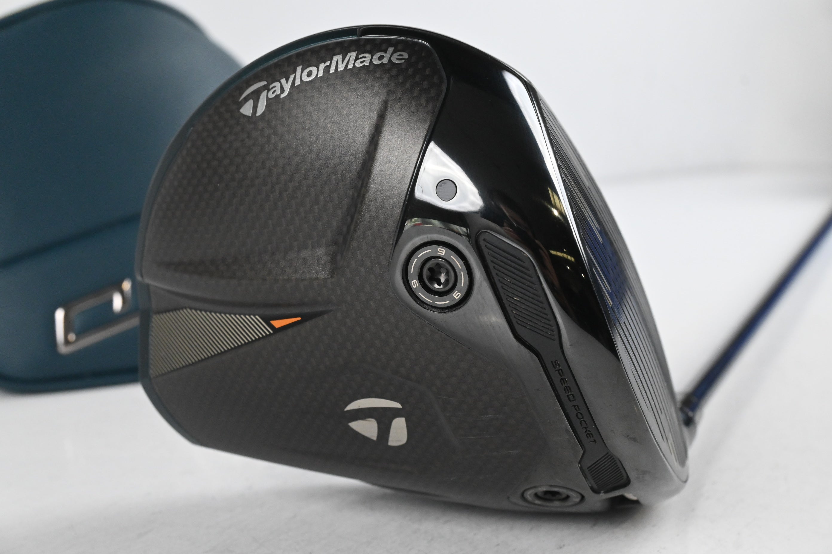 Taylormade Qi4D Driver / 9 Degree / Regular Flex Fujikura Ventus Blue 5 Shaft
