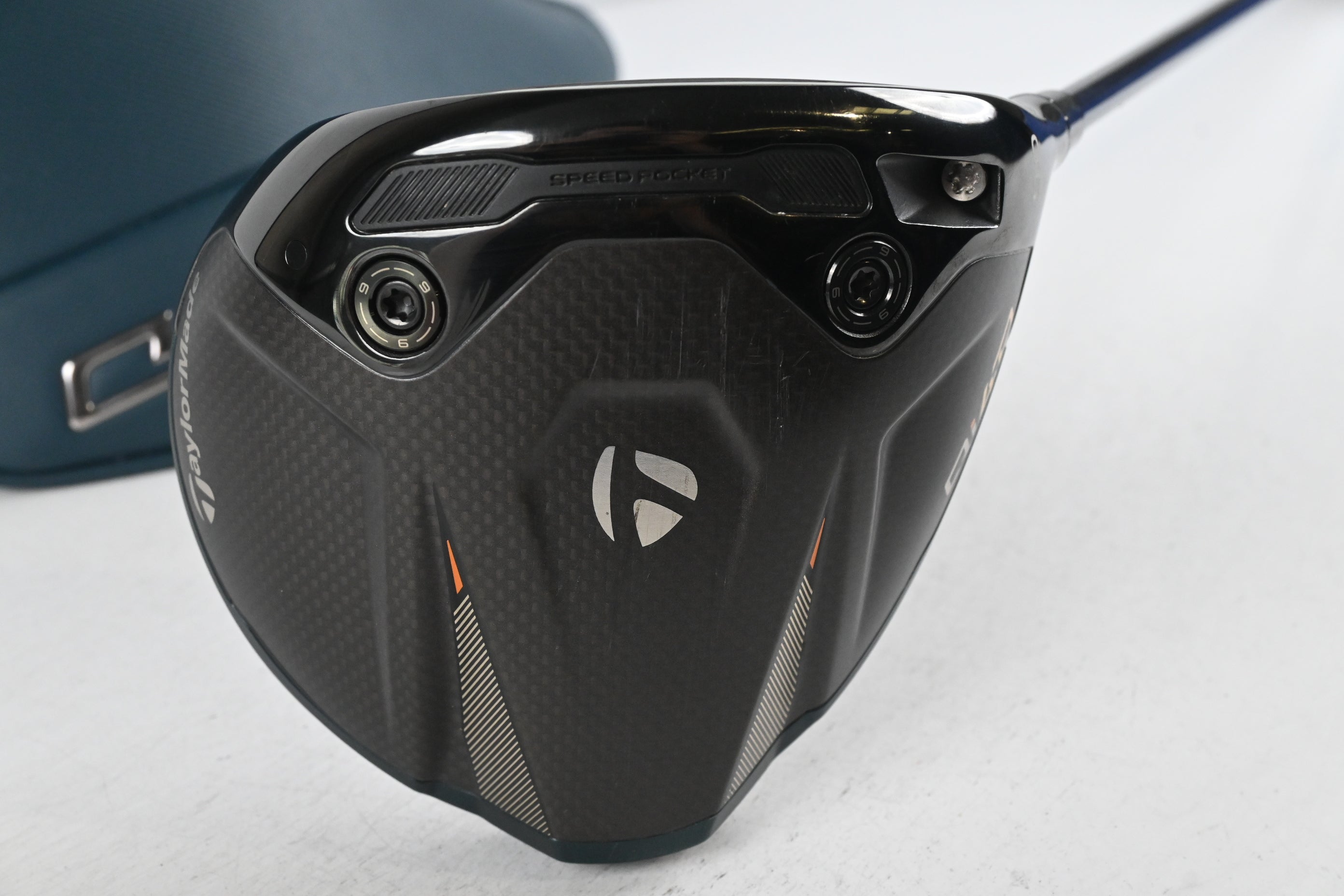 Taylormade Qi4D Driver / 9 Degree / Regular Flex Fujikura Ventus Blue 5 Shaft