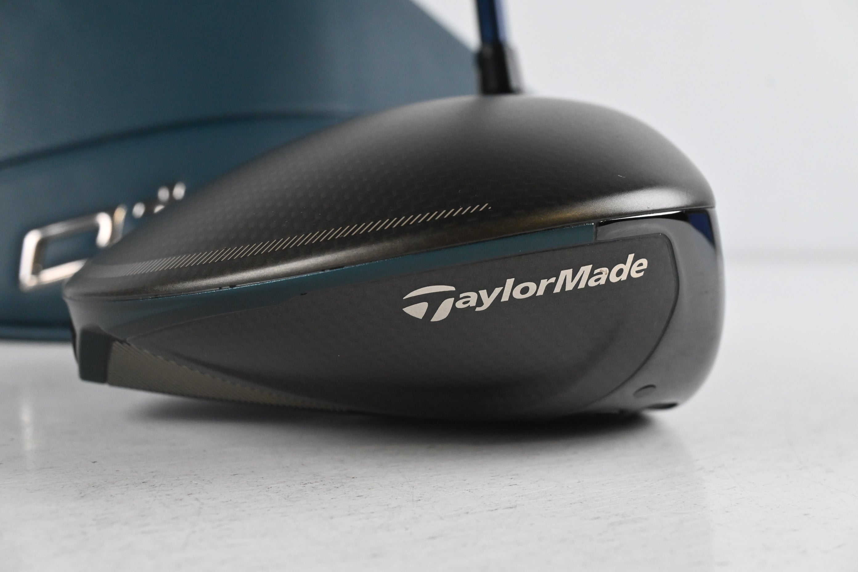 Taylormade Qi4D Driver / 9 Degree / Regular Flex Fujikura Ventus Blue 5 Shaft