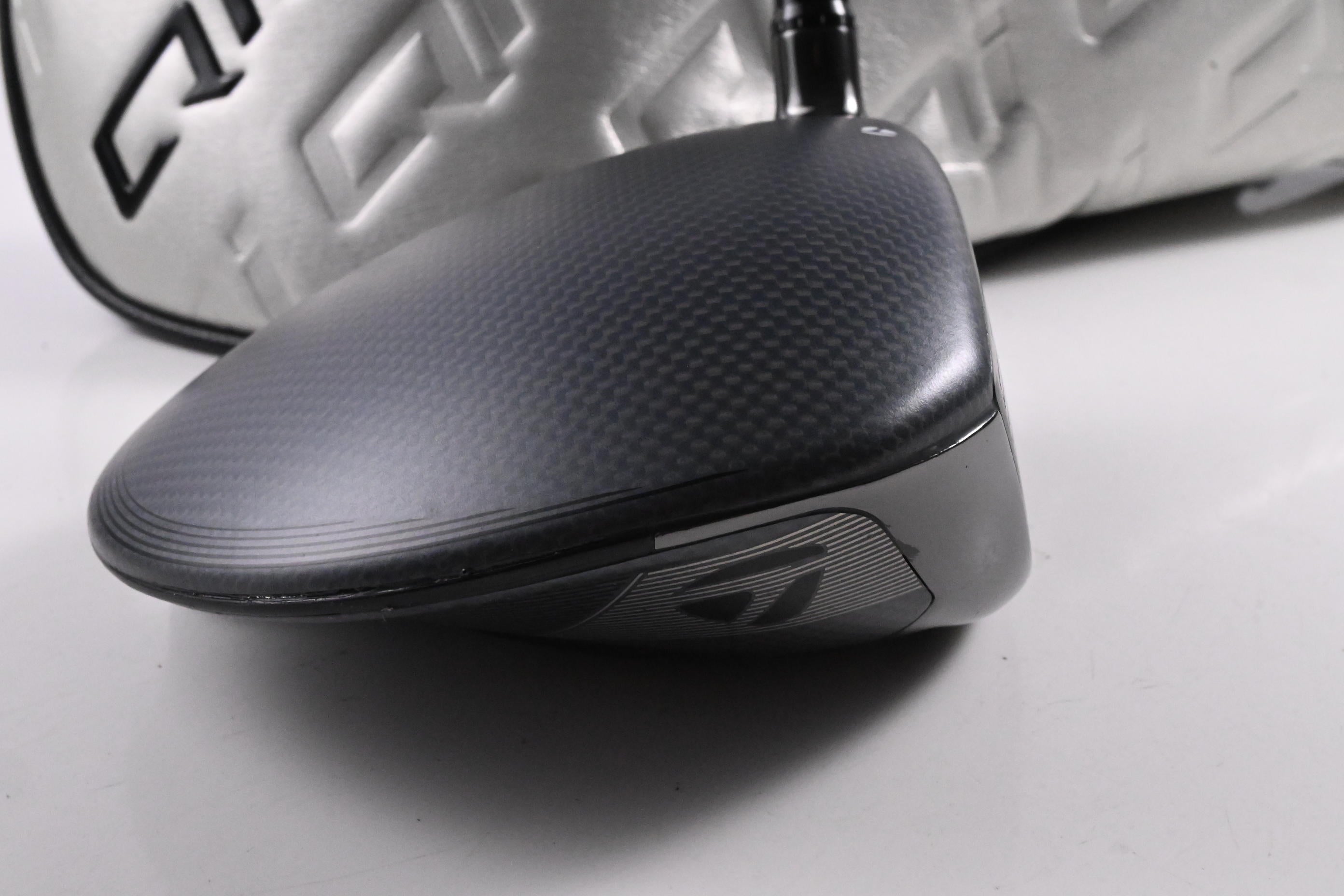 Taylormade Qi35 Max Driver / 9 Degree / Regular Flex Vanquish Blue 4 Shaft