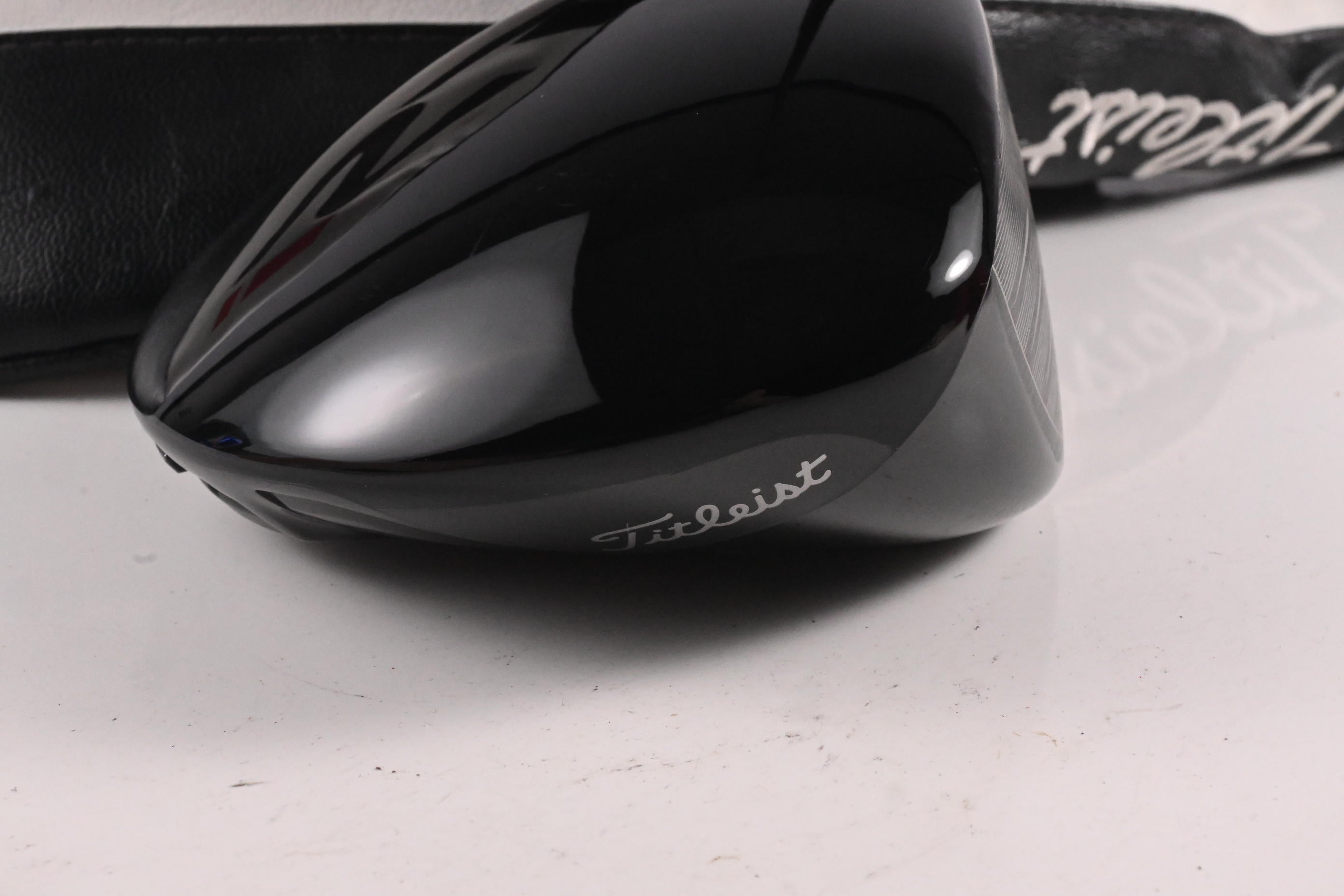 Titleist TSi3 Driver / 10 Degree / Stiff Flex Tensei AV Raw Blue 65 Shaft