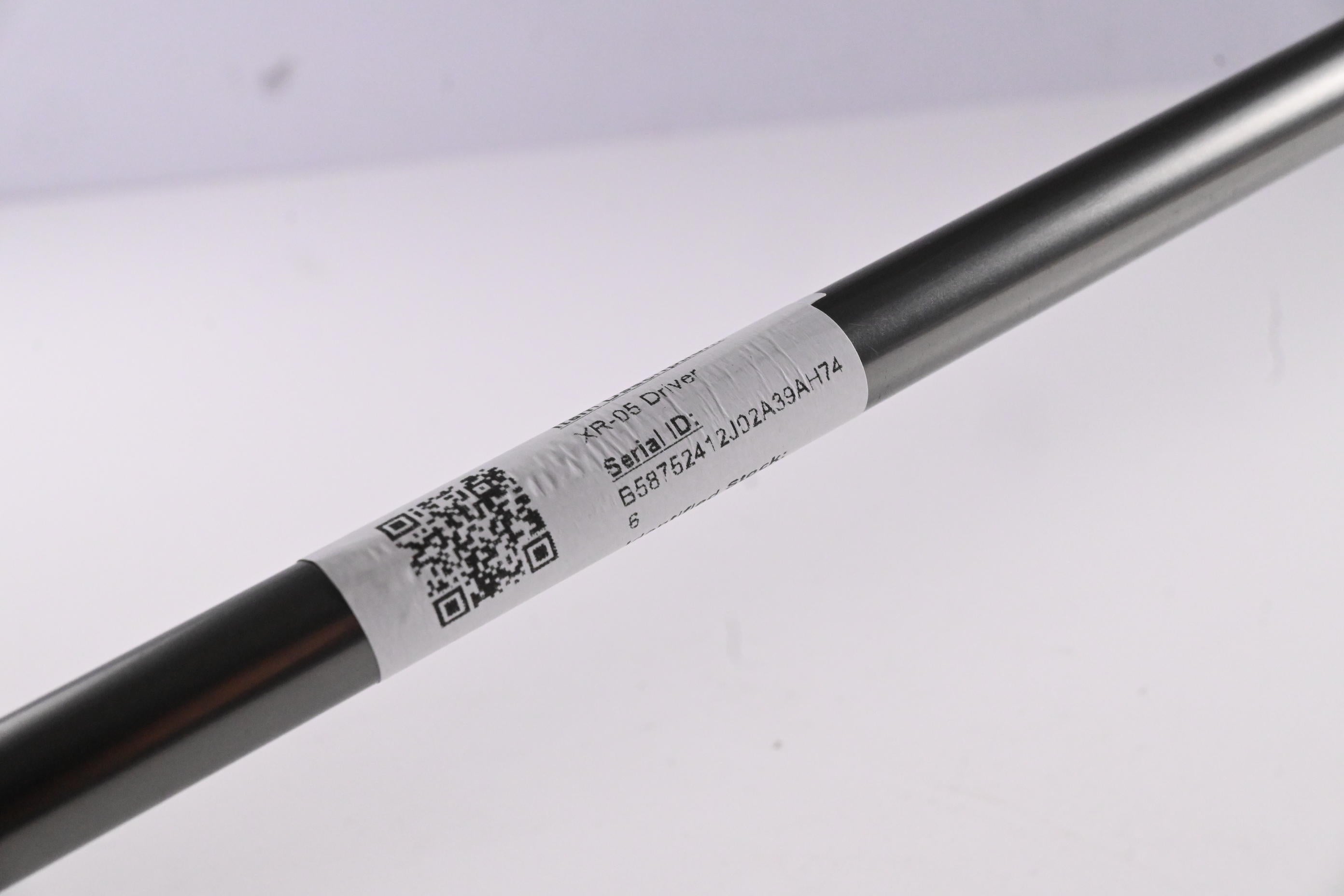 Taylormade XR-05 Driver / 10.5 Degree / Regular Flex  XR 05 Super Lite Shaft