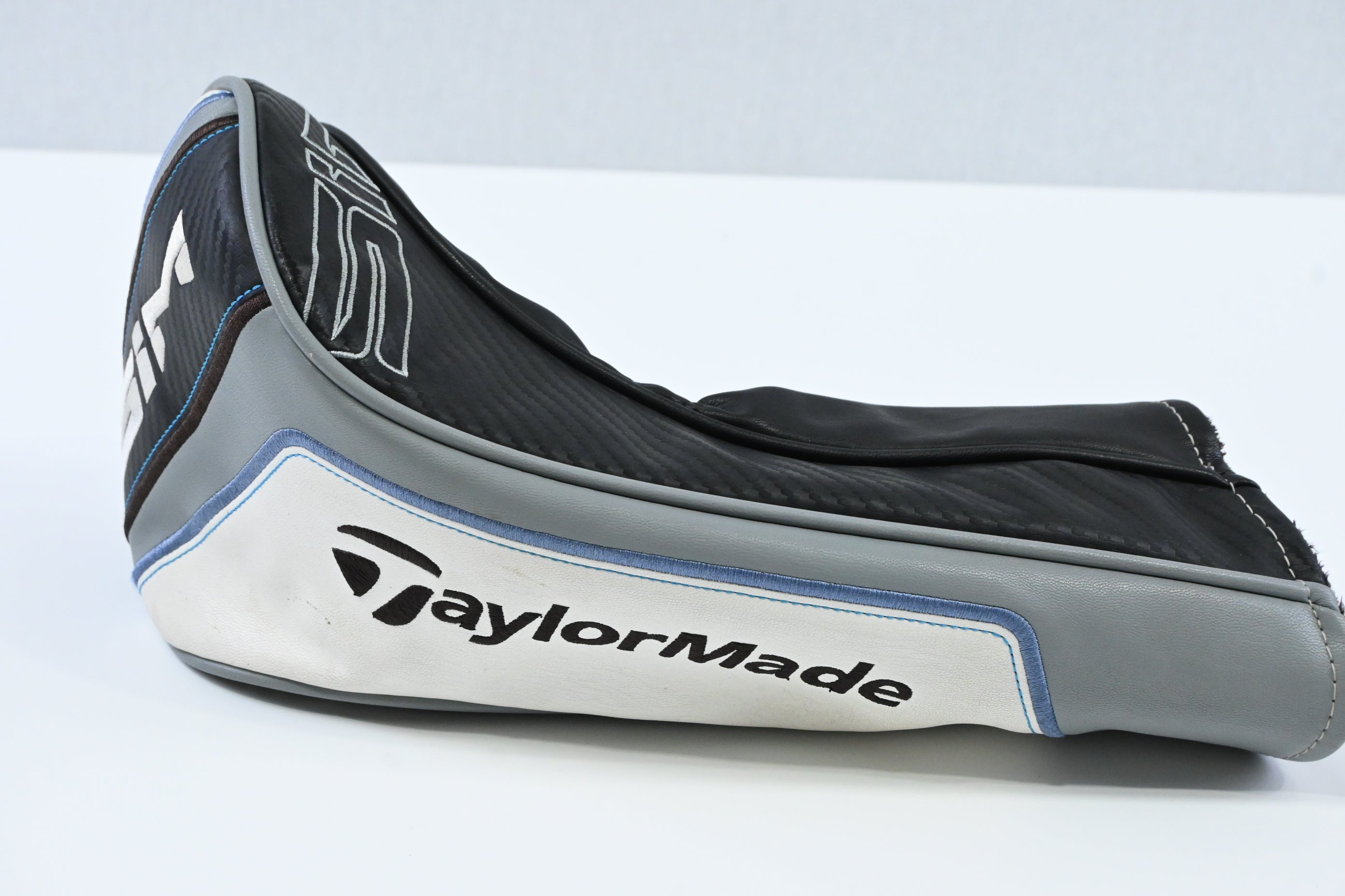 Taylormade SIM Driver / 9 Degree / Regular Flex Fujikura Ventus Blue 5 Shaft