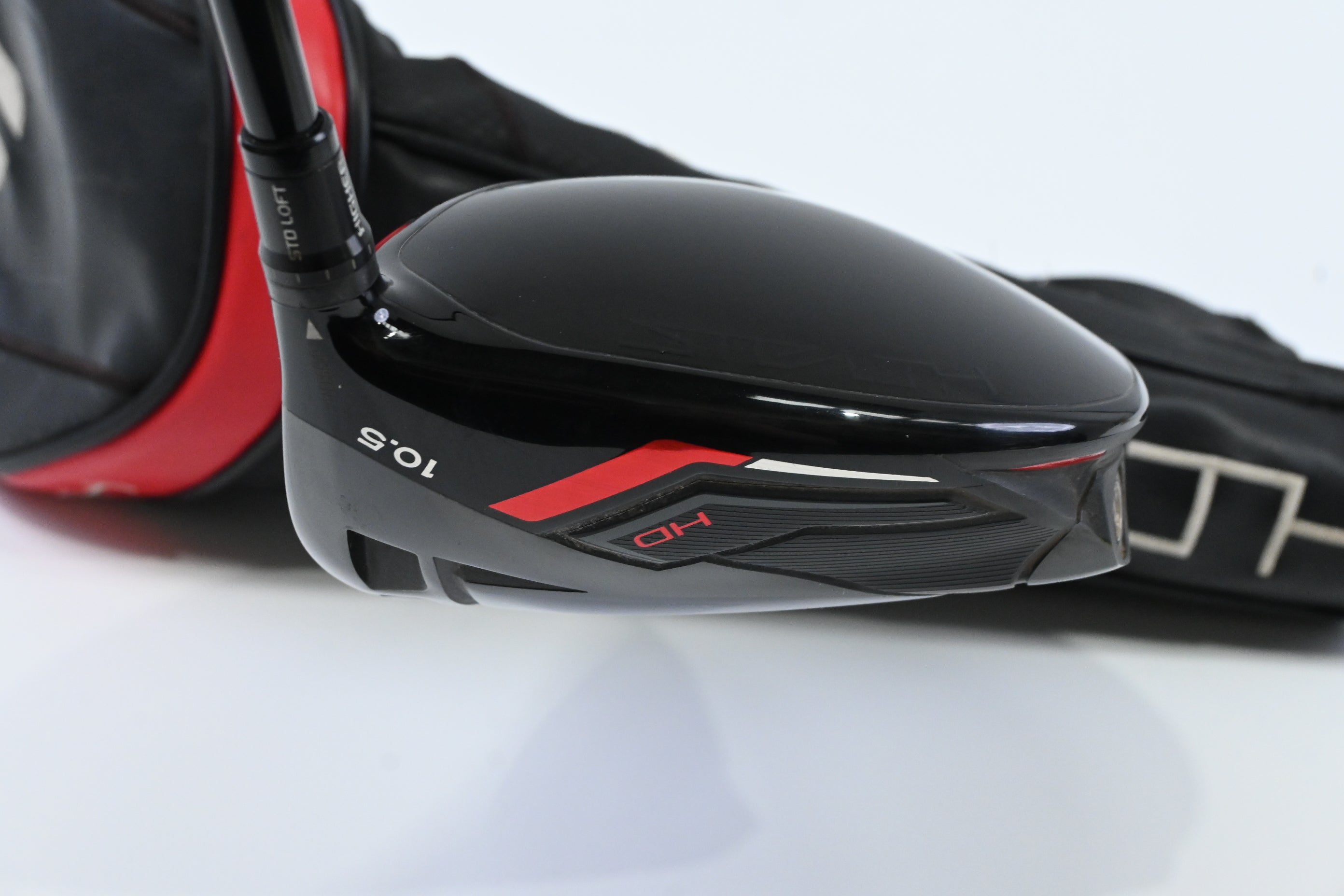 Taylormade Stealth HD Driver / 10.5 Degree / Regular Flex Fujikura Ventus Red 5