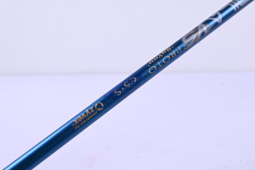 Titleist 907 D2 Driver / 9.5 Degree / Stiff Flex Aldila VS Proto 65 Shaft