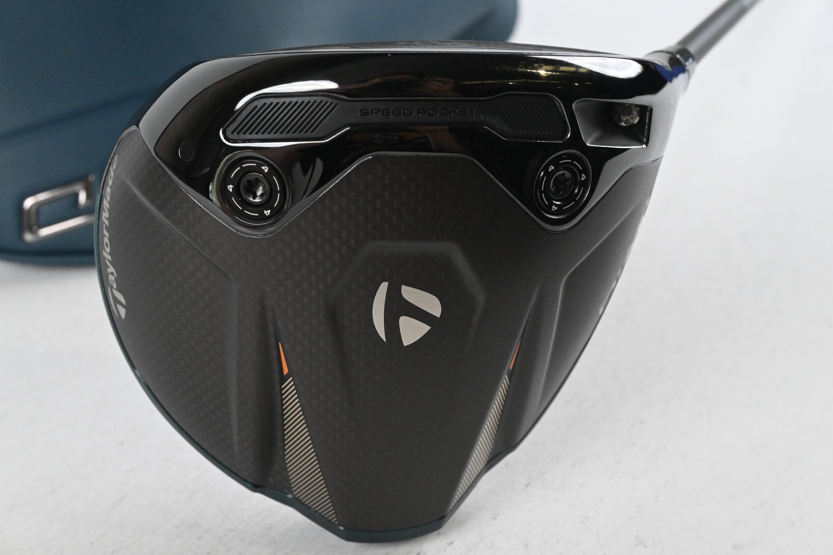 Taylormade Qi4D Driver / 9 Degree / Stiff Flex Kai'li Dark Waves CB Blue 60 Shaft
