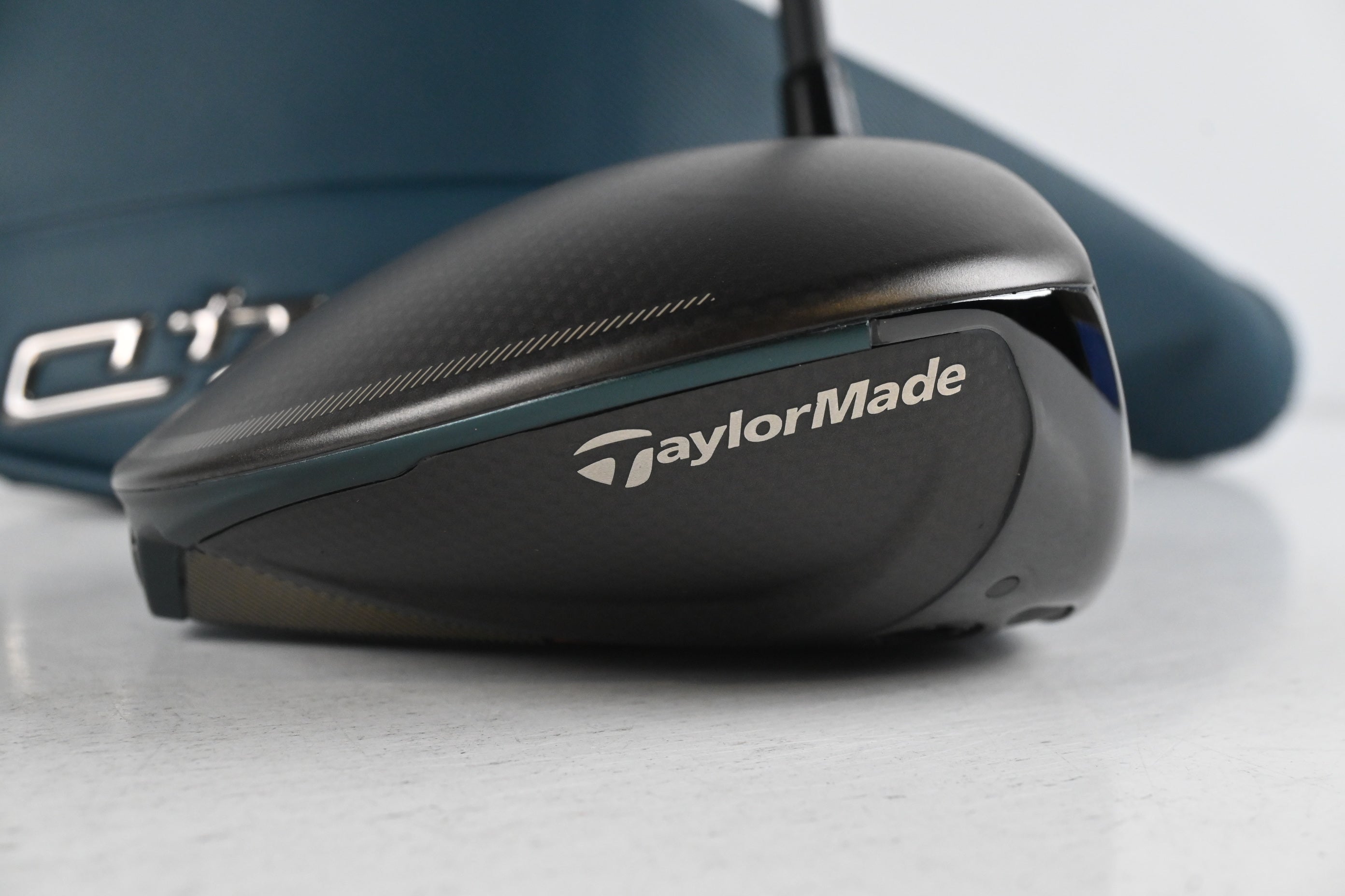 Taylormade Qi4D Driver / 9 Degree / Stiff Flex Kai'li Dark Waves CB Blue 60 Shaft