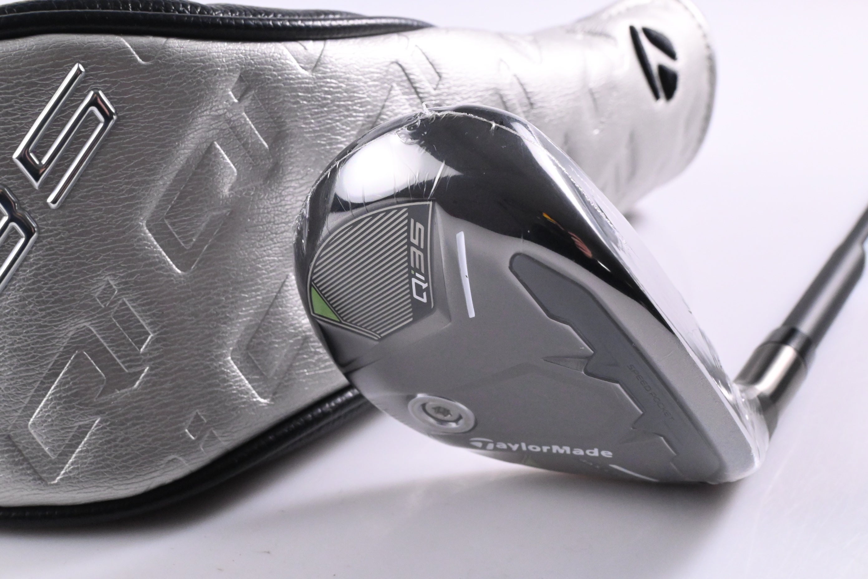 Taylormade Qi35 Max Lite #5 Hybrid / 27 Degree / Senior Flex Vanquish 5 Shaft
