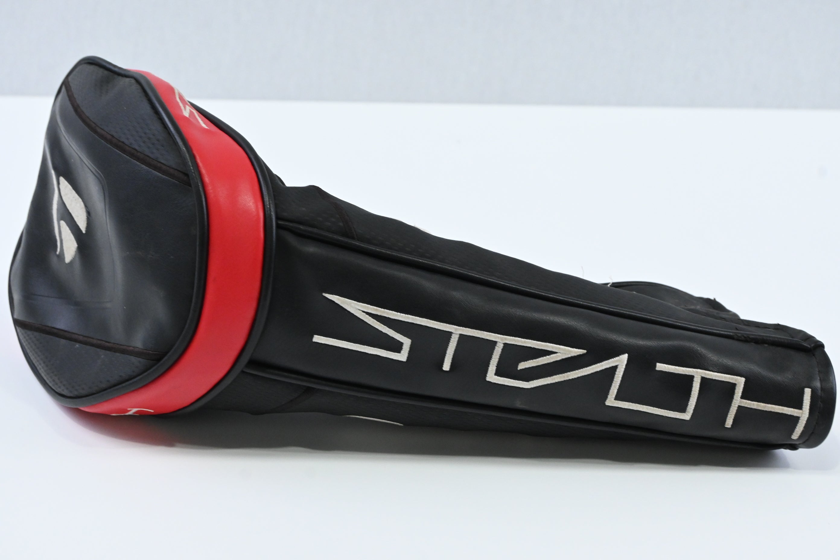 Taylormade Stealth HD Driver / 10.5 Degree / Regular Flex Fujikura Ventus Red 5