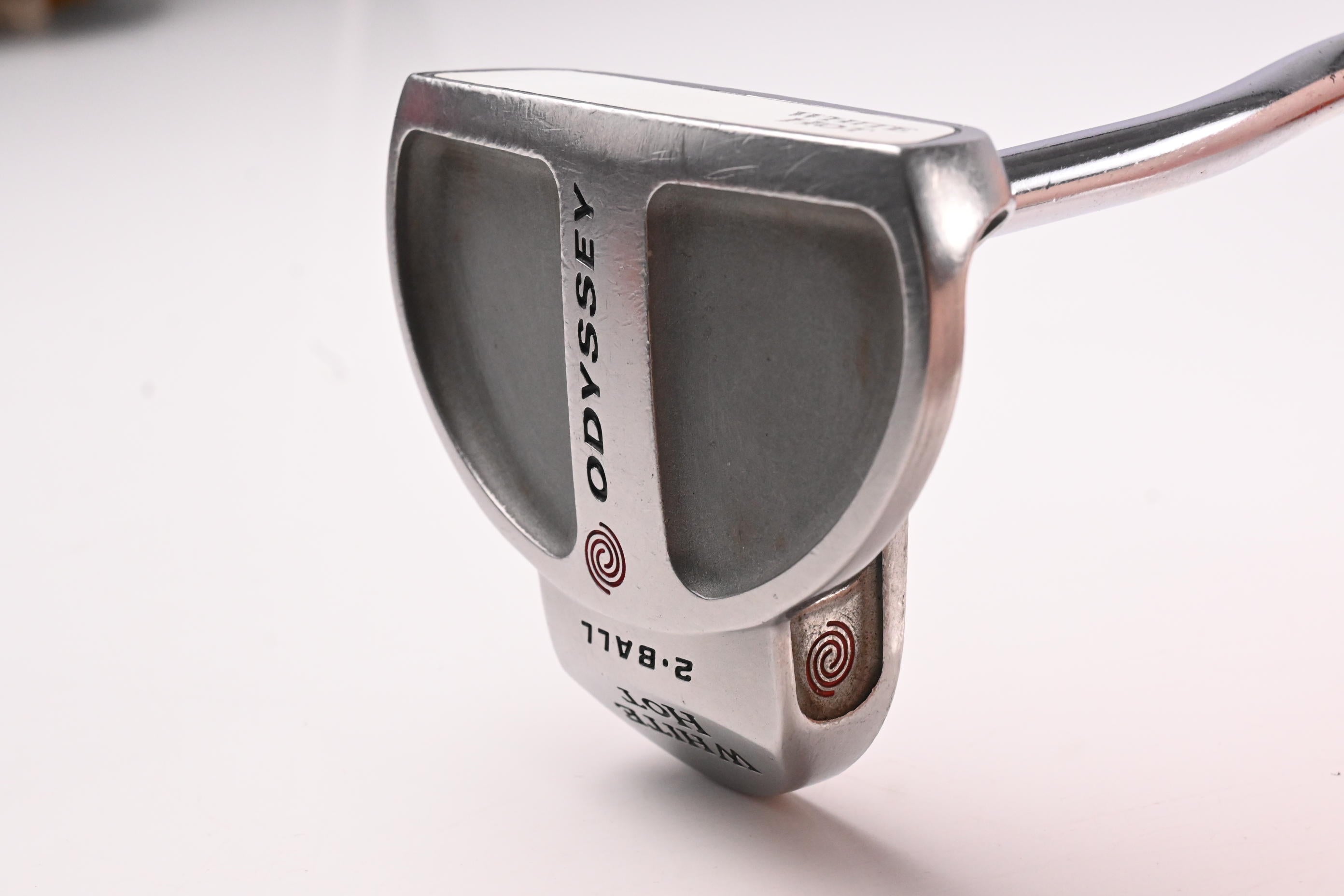 Odyssey White Hot 2-Ball Putter / 34 Inch