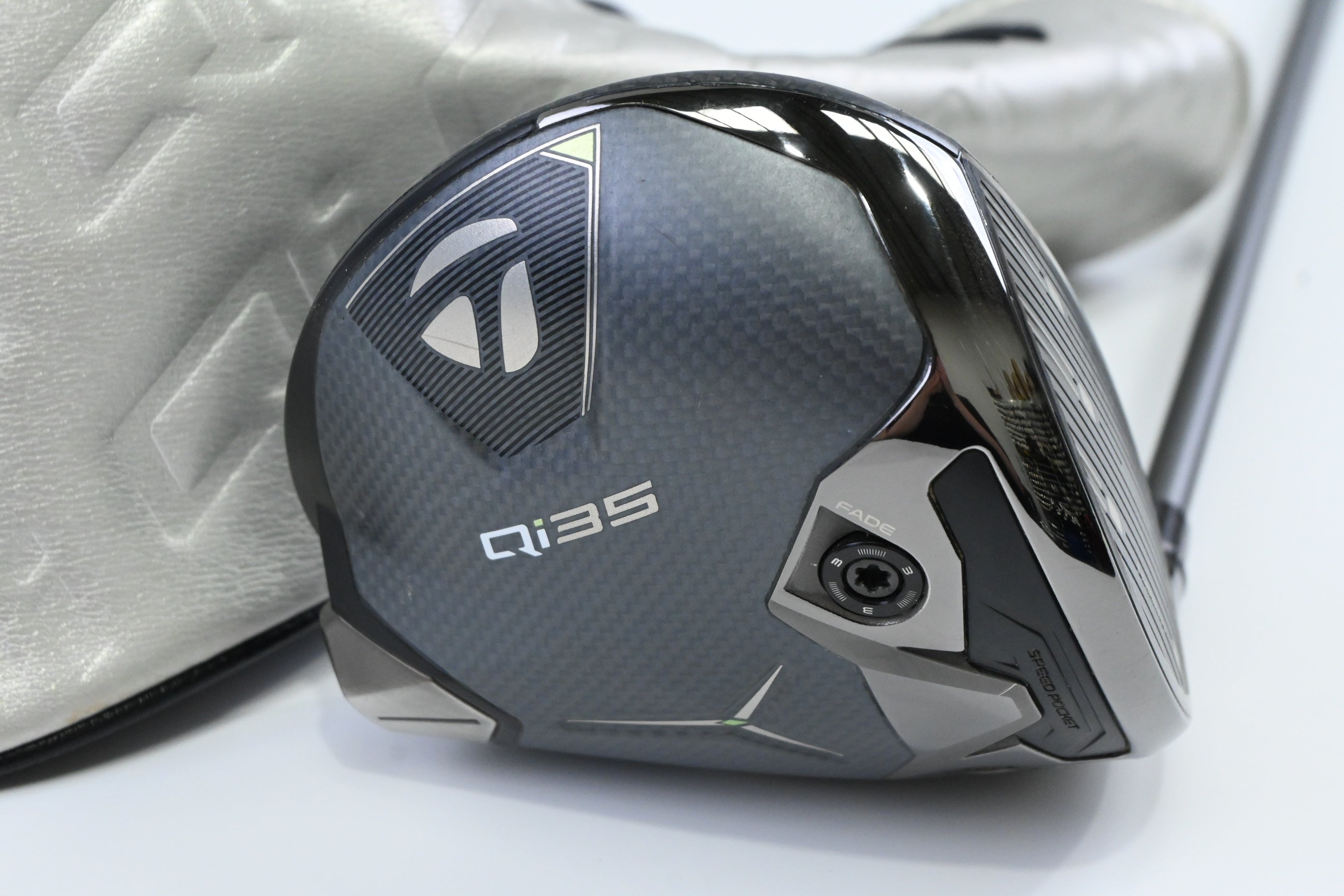 Taylormade Qi35 LS Driver / 9 Degree / Regular Flex Fujikura AirSpeeder 50 Shaft