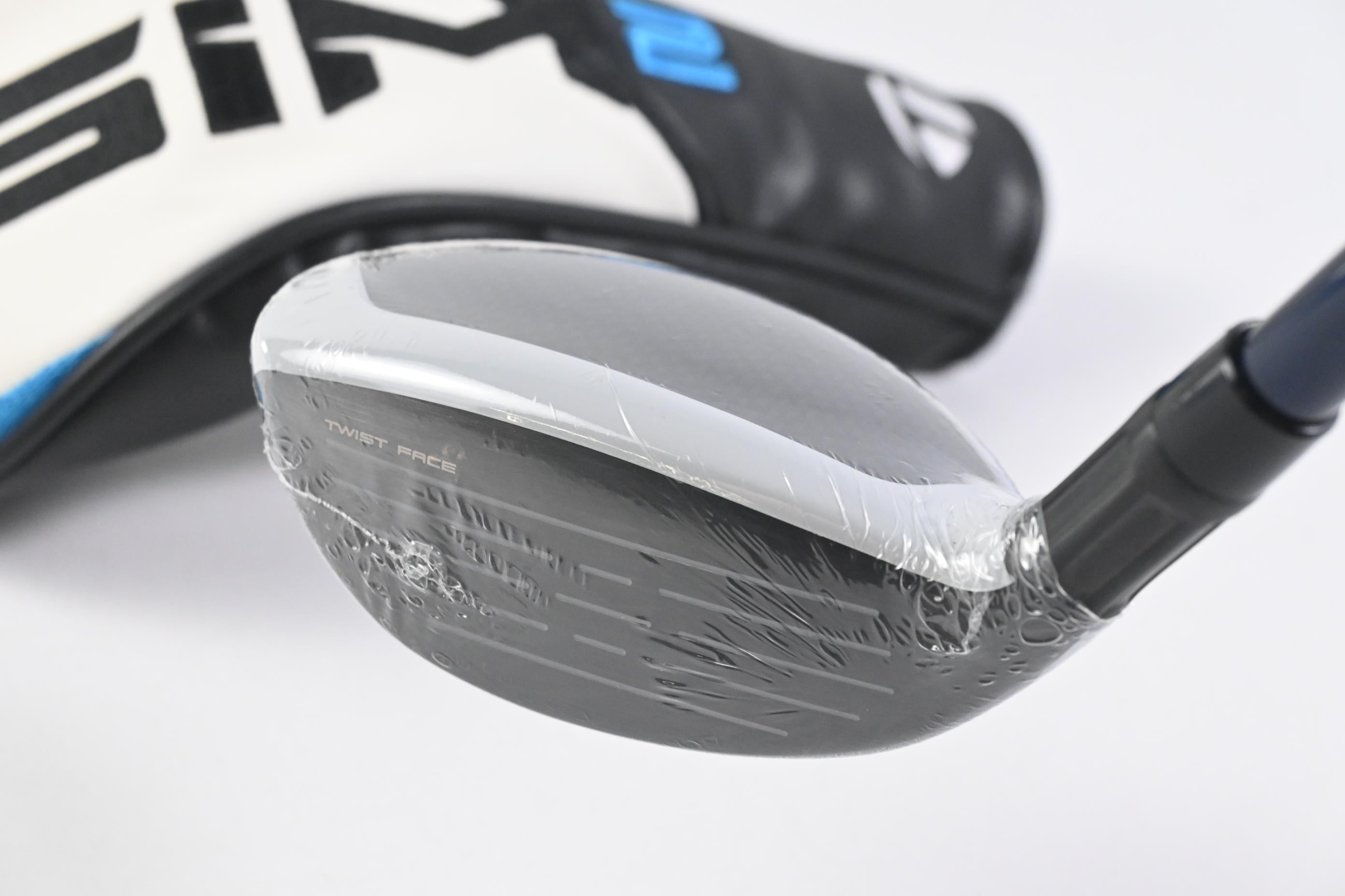 Taylormade SIM2 Max #3 Hybrid / 19 Degree / Stiff Flex Ventus Blue 7 Shaft