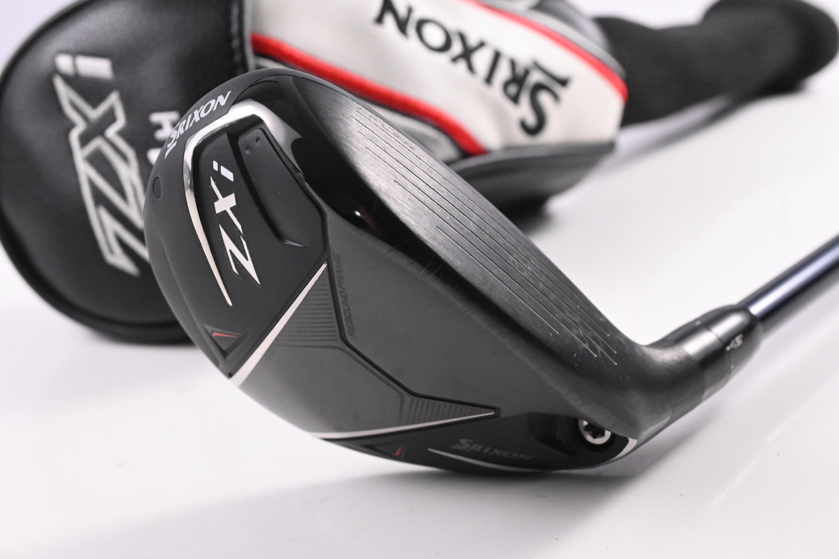 Srixon ZXi #4 Hybrid / 22 Degree / Regular Flex Fujikura Ventus TR Blue 7 Shaft