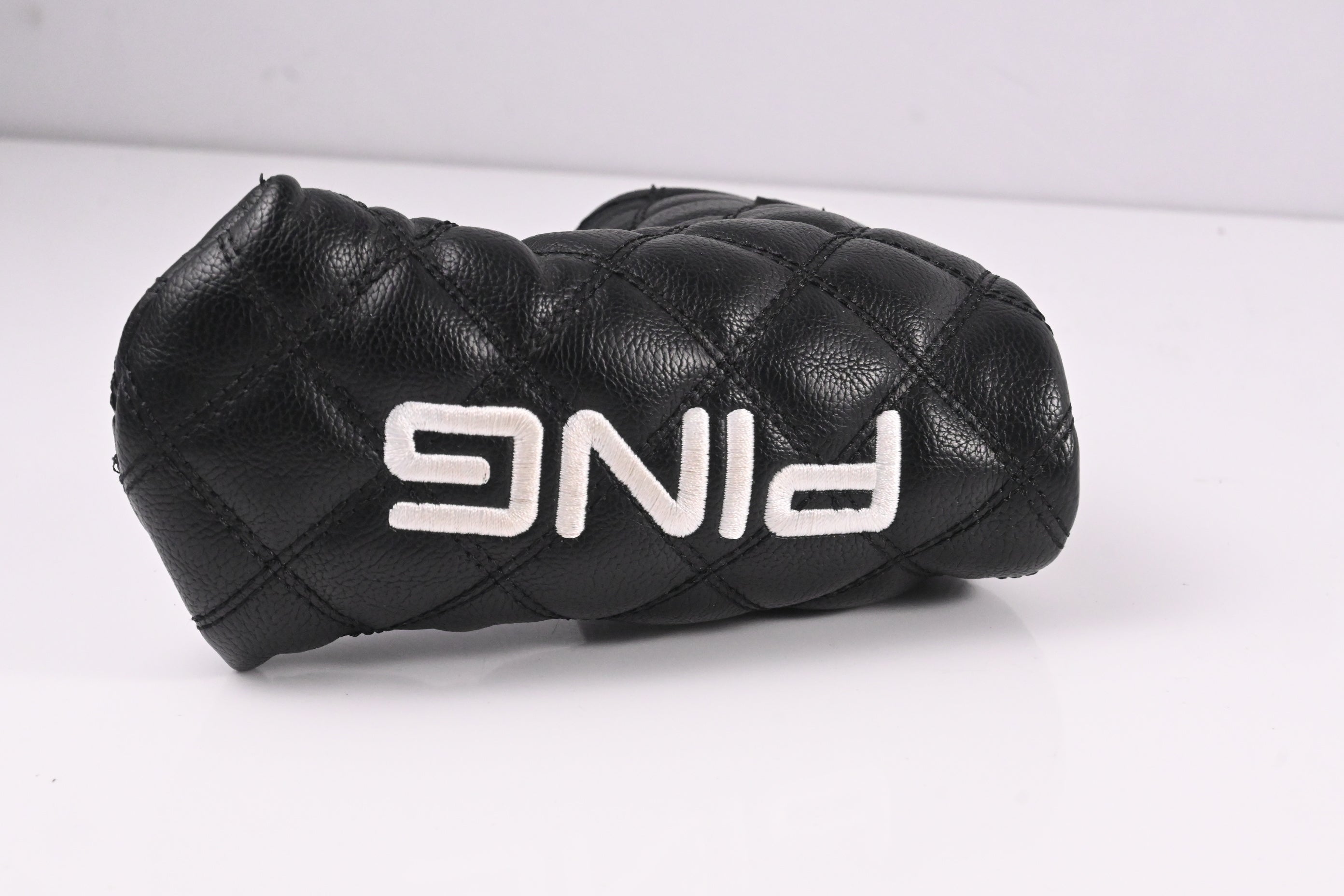 Ping 2023 B60 Putter / 34 Inch