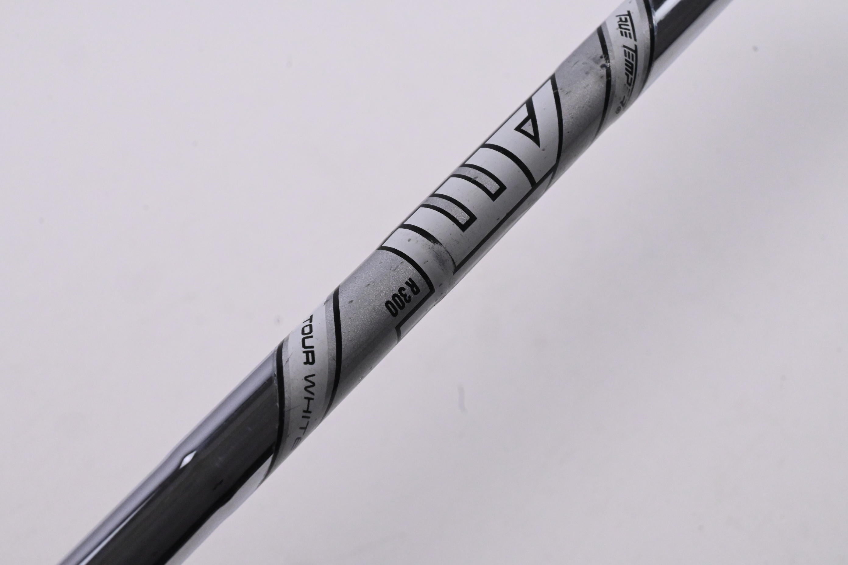 Mizuno T7 Sand Wedge / 54 Degree / Regular Flex AMT Tour White R300 Shaft