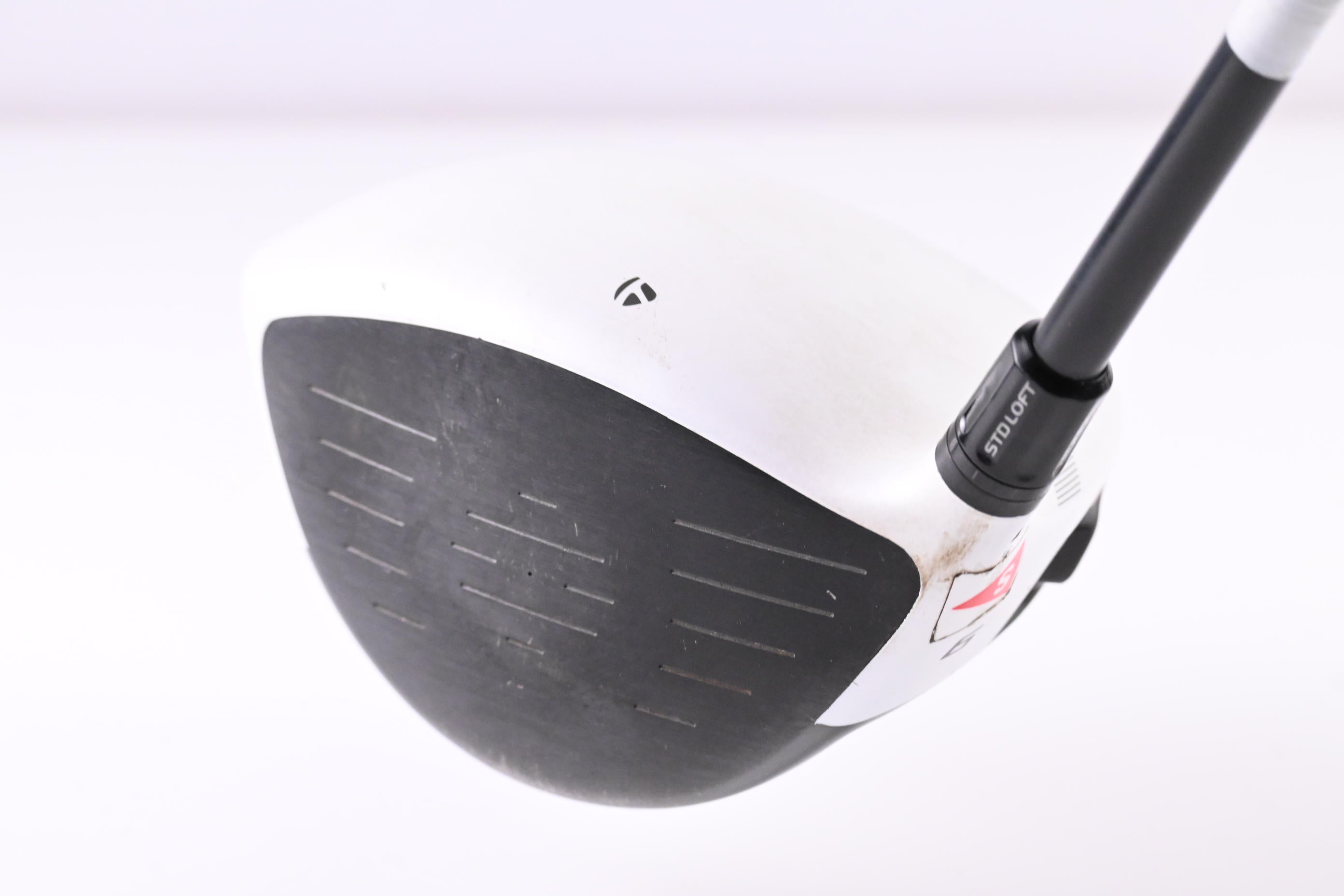 Taylormade R11 Driver / 9 Degree / Stiff Flex Fujikura Blur 60 Shaft