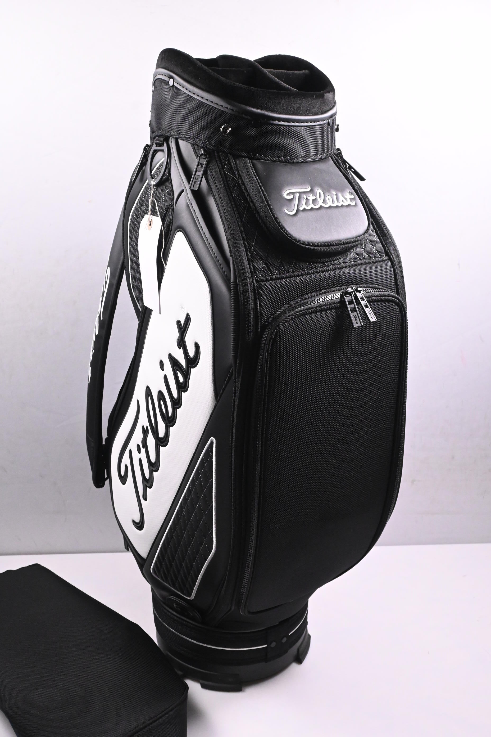 Titleist Midsize Tour Bag / 6-Way Divider / Black, White