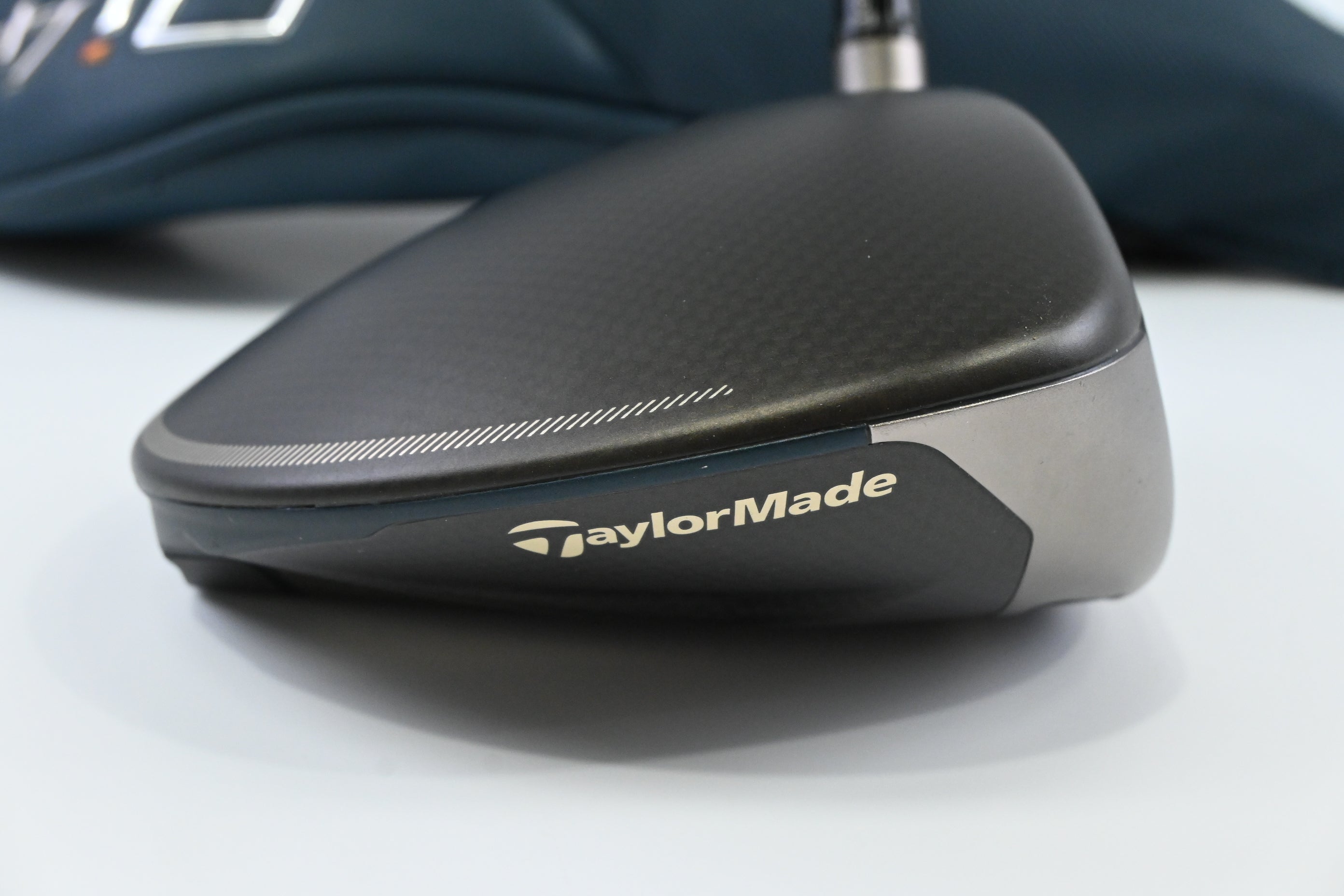Taylormade Qi4D Max Lite Driver / 12 Degree / Regular Flex Tensei AV Raw Blue 60