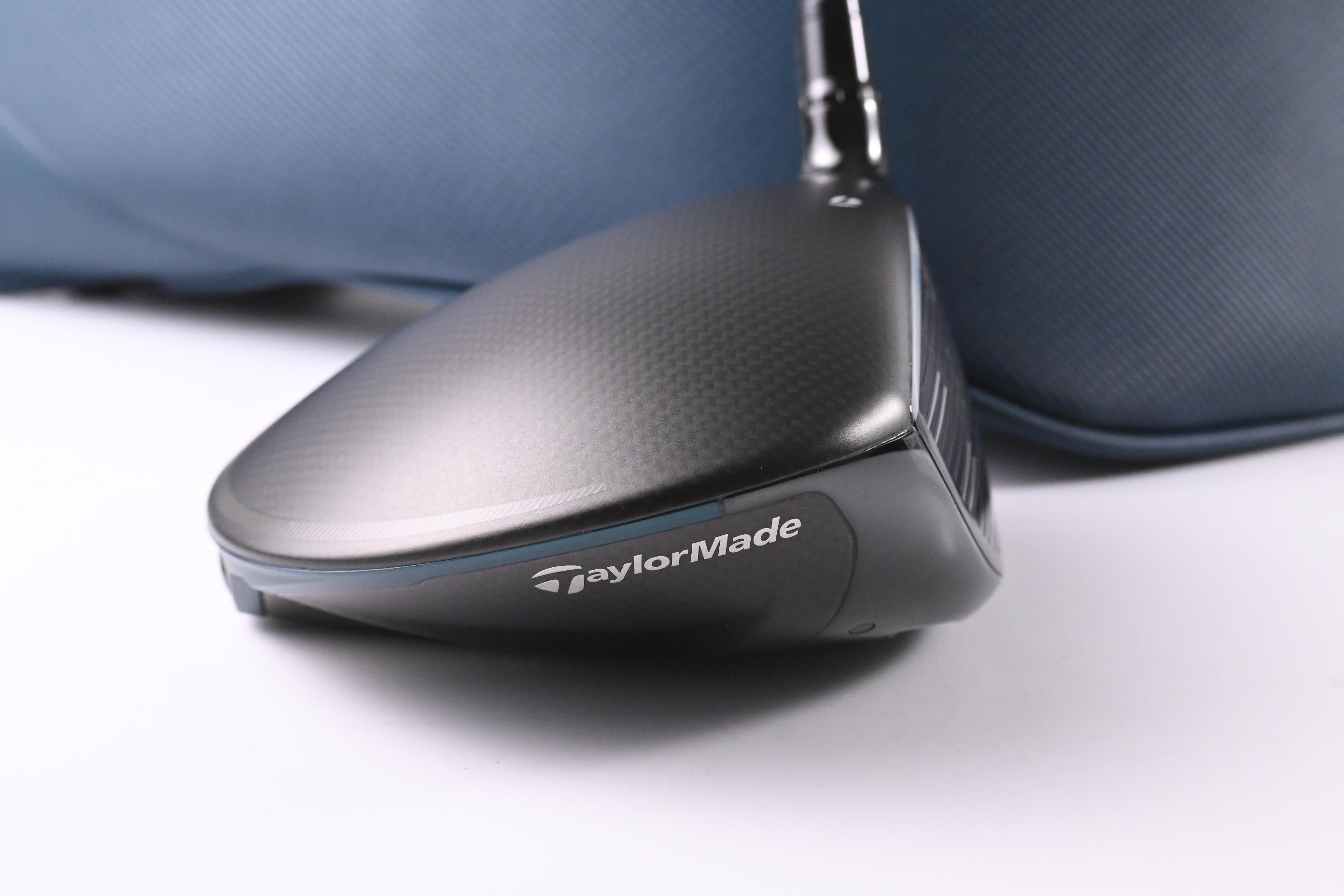 Taylormade Qi4D Driver / 10.5 Degree / Stiff Flex Reax Blue 50 Shaft