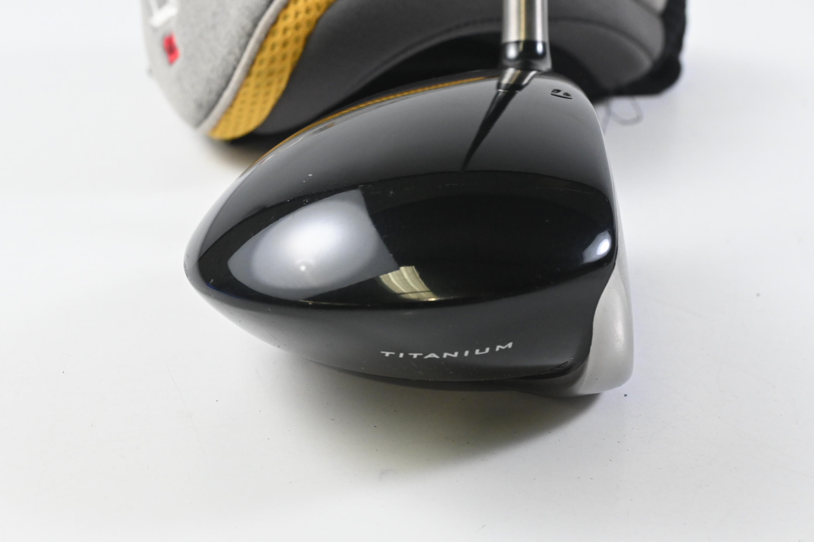 Taylormade R580 XD Driver / 9.5 Degree / Stiff Flex Fujikura Vista Pro 60 Shaft