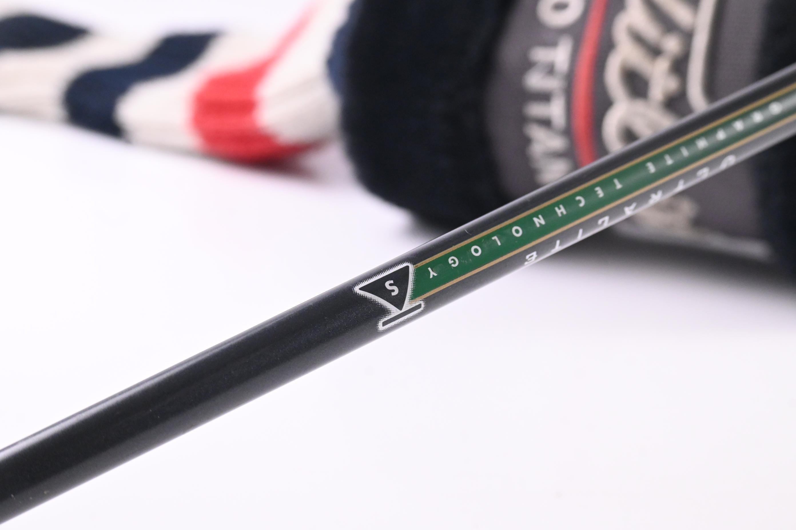Titleist 975 D Driver / 10.5 Degree / Stiff Flex Titleist Ultralite Shaft