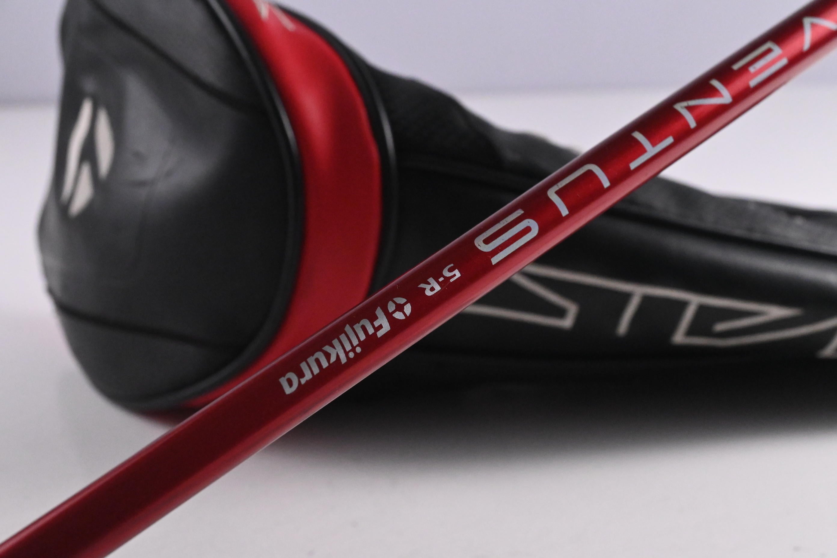 Taylormade Stealth Plus Driver / 9 Degree / Regular Flex Fujikura Ventus Red 5