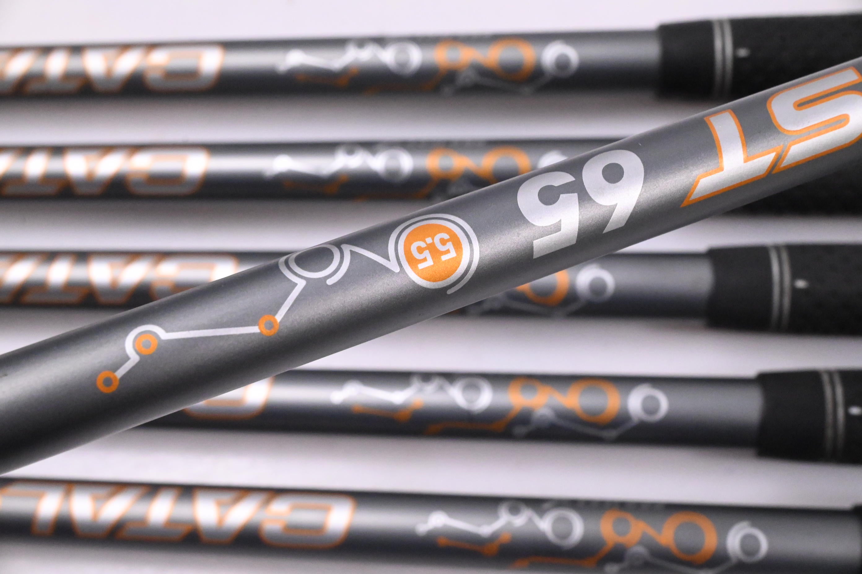 Callaway Mavrik Irons / 5-PW / Regular Flex Catalyst 65 Shafts