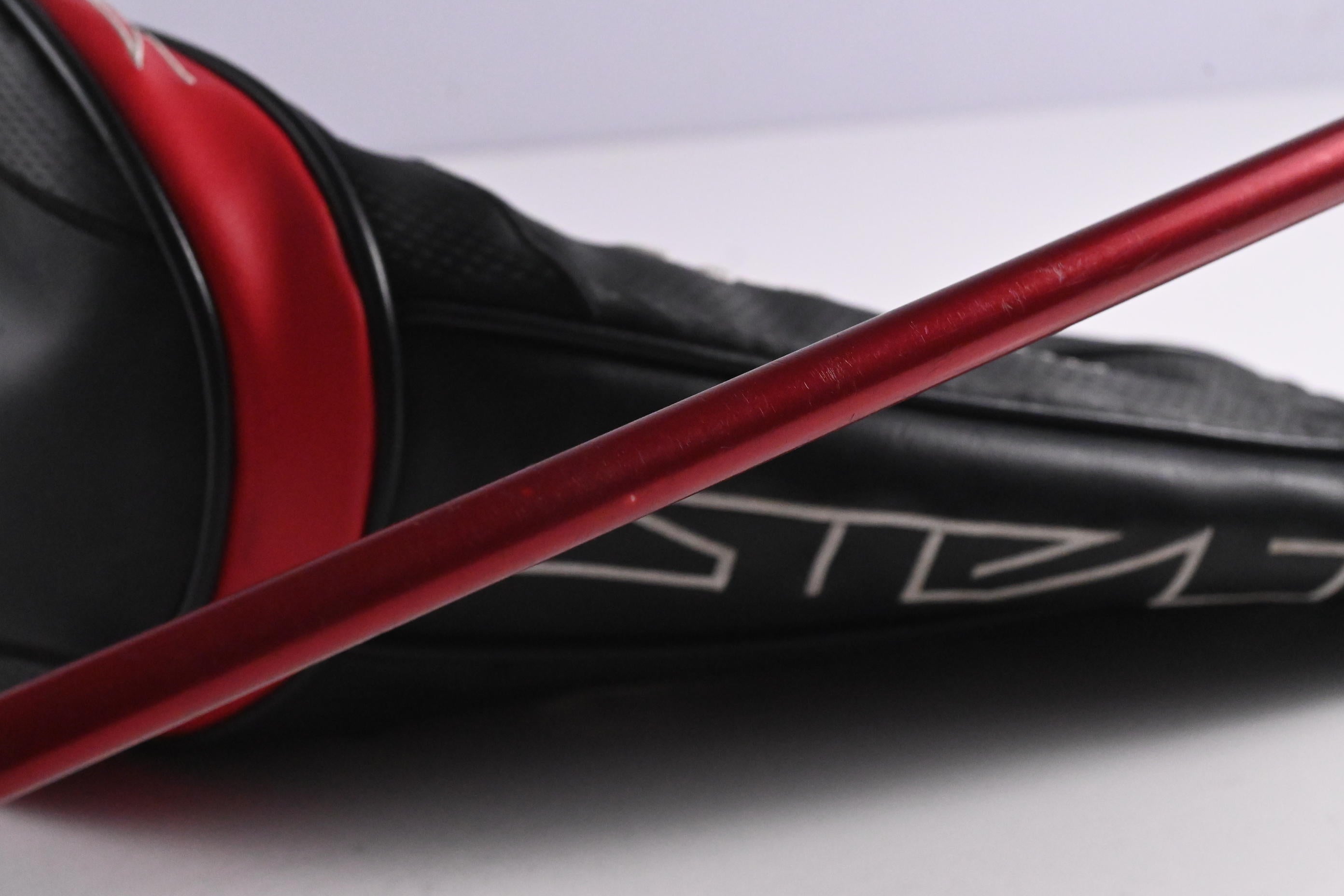 Taylormade Stealth Plus Driver / 9 Degree / Regular Flex Fujikura Ventus Red 5